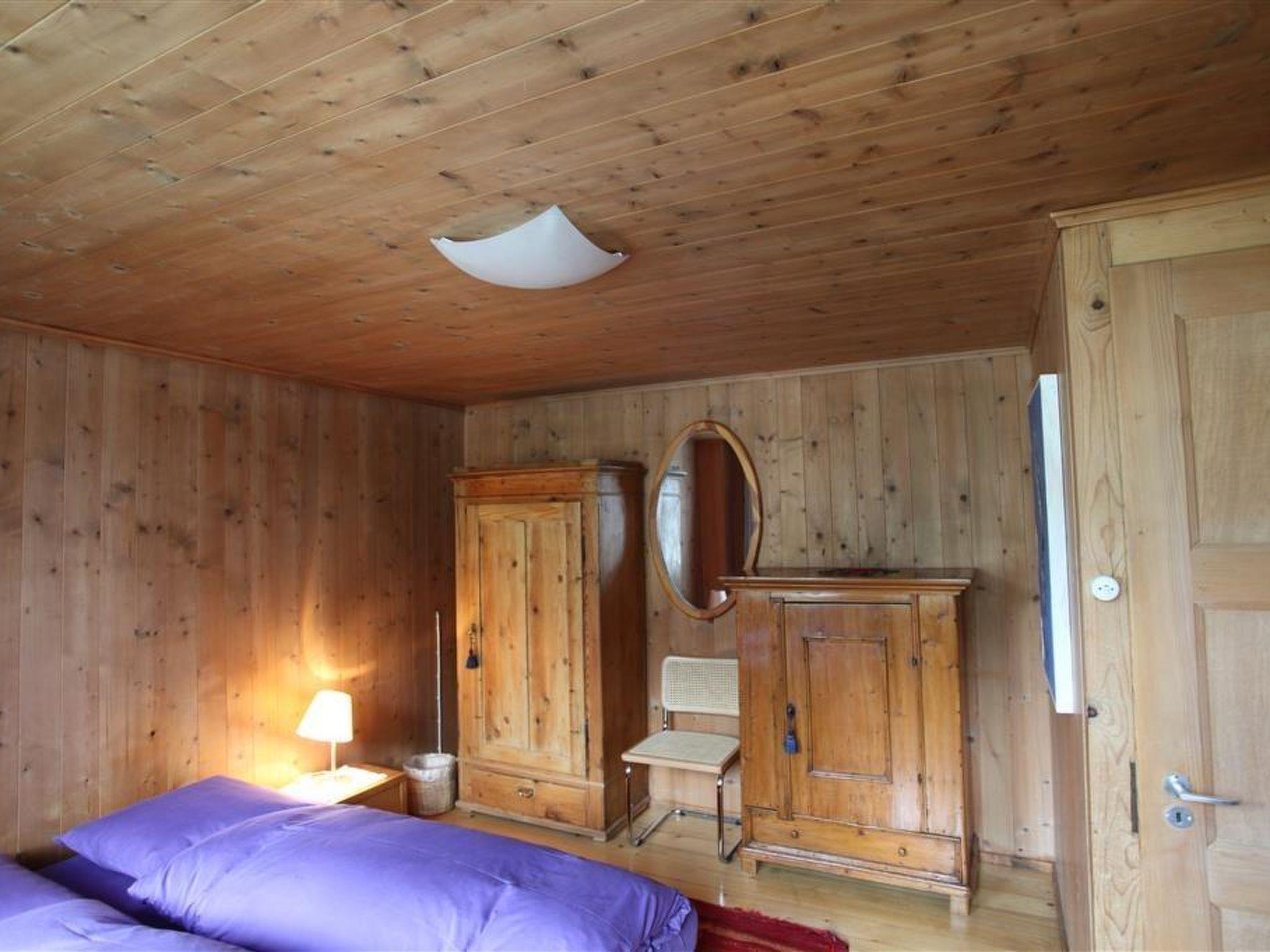 Foto 12 - Appartamento con 4 camere da letto a Saanen