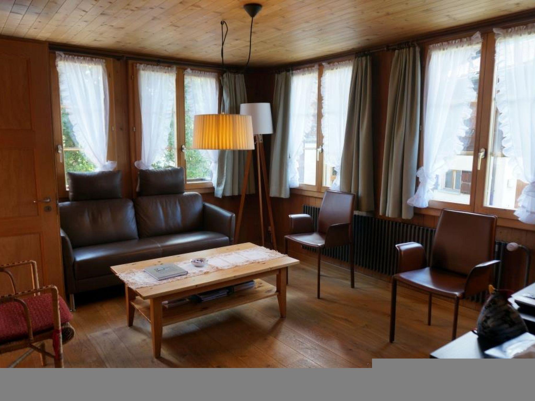 Foto 7 - Appartamento con 4 camere da letto a Saanen