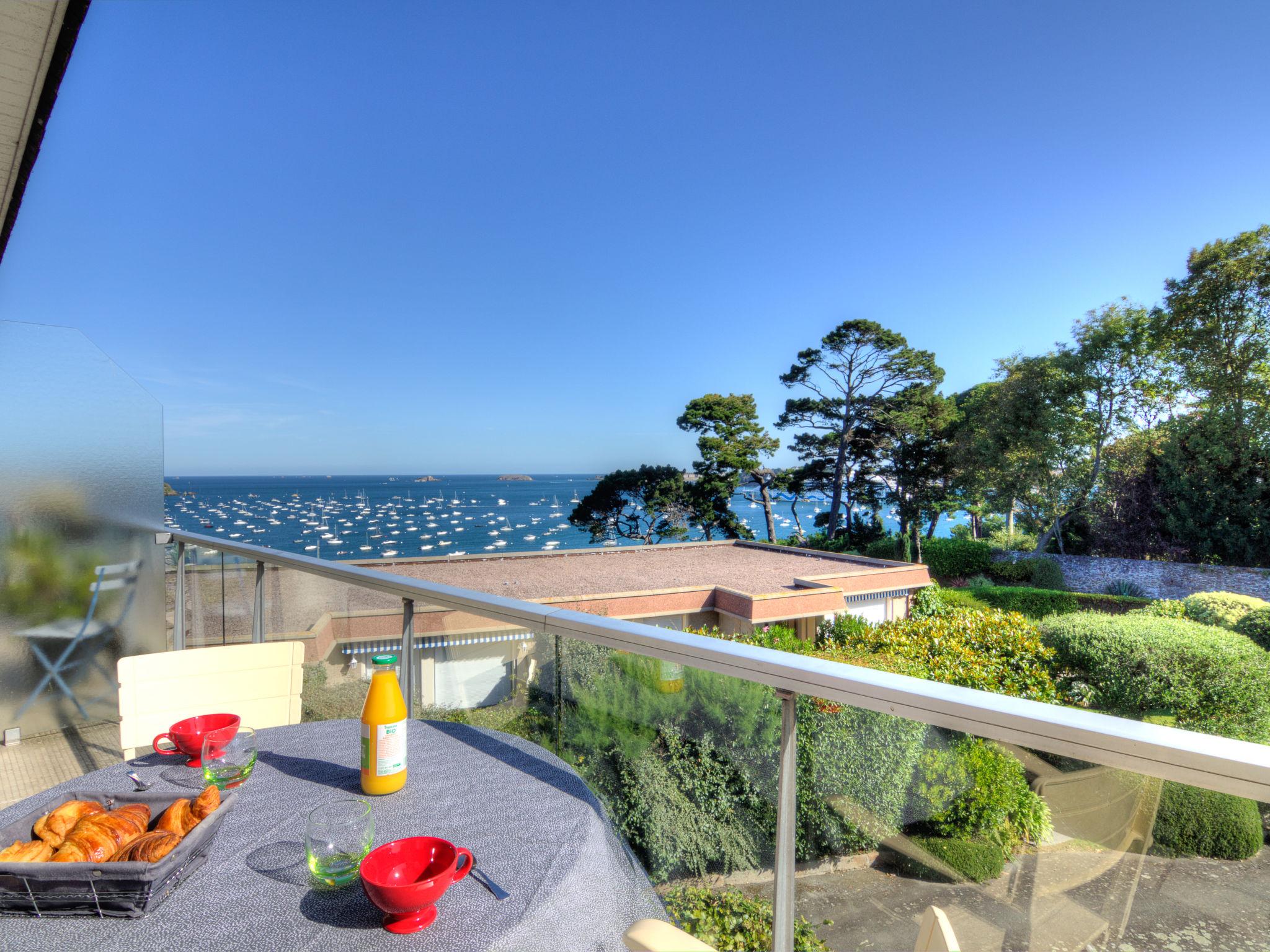 Photo 1 - Apartment in Dinard with garden and sea view