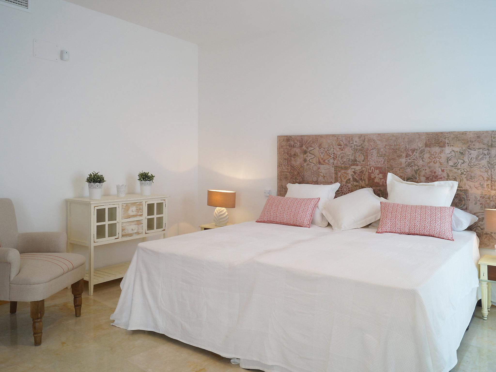 Foto 16 - Apartamento de 2 habitaciones en Marbella con piscina y vistas al mar