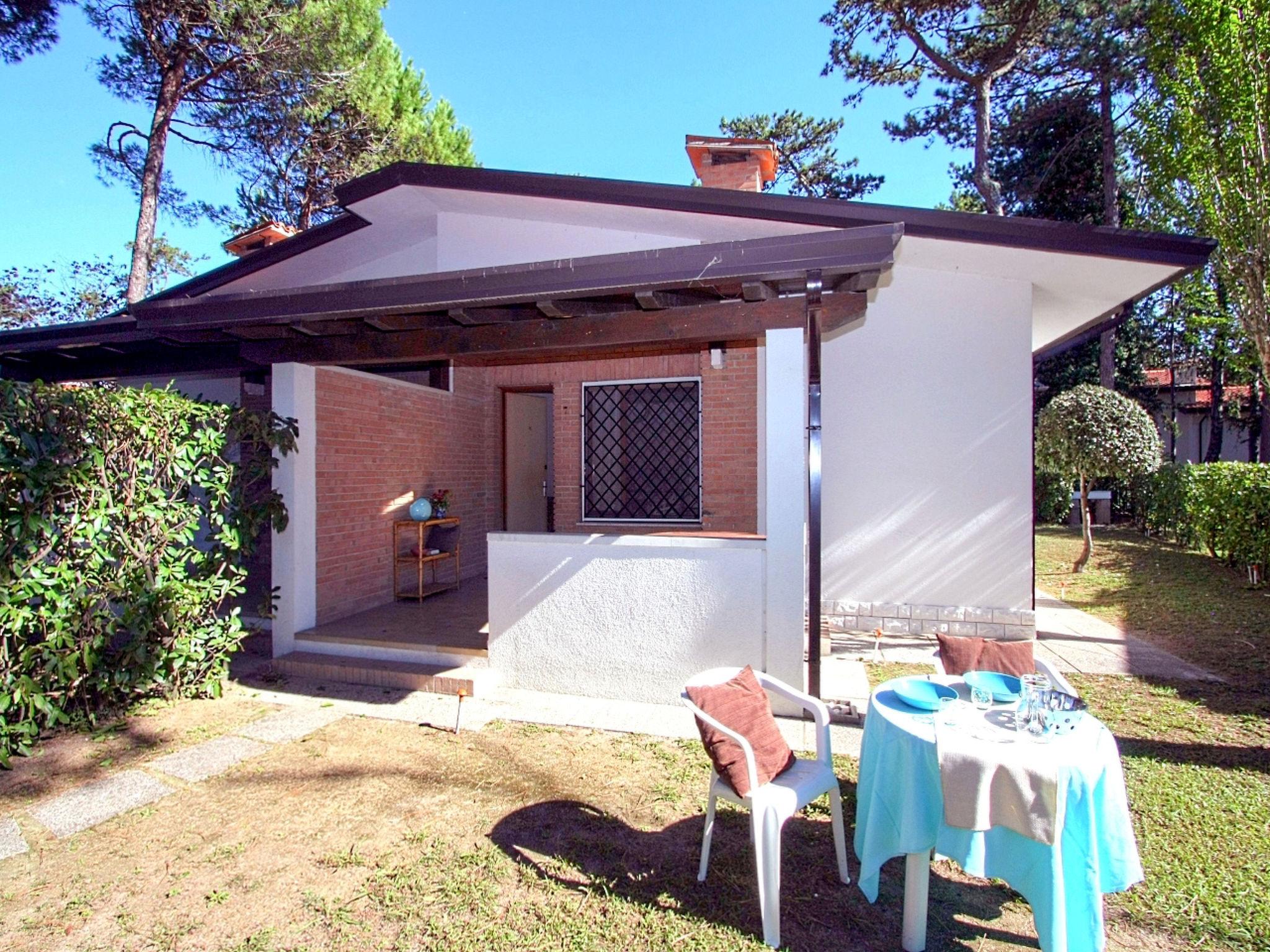 Foto 1 - Casa con 3 camere da letto a Lignano Sabbiadoro con giardino e terrazza