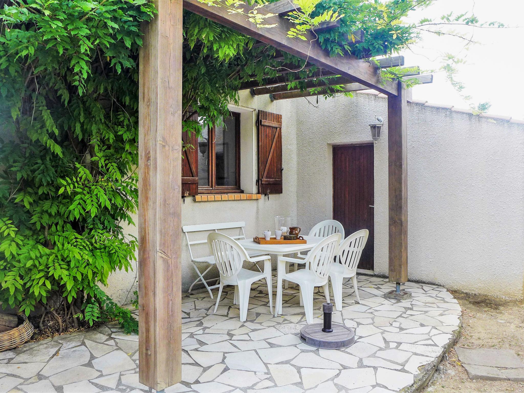 Foto 22 - Casa de 2 habitaciones en Salles-d'Aude con jardín y terraza