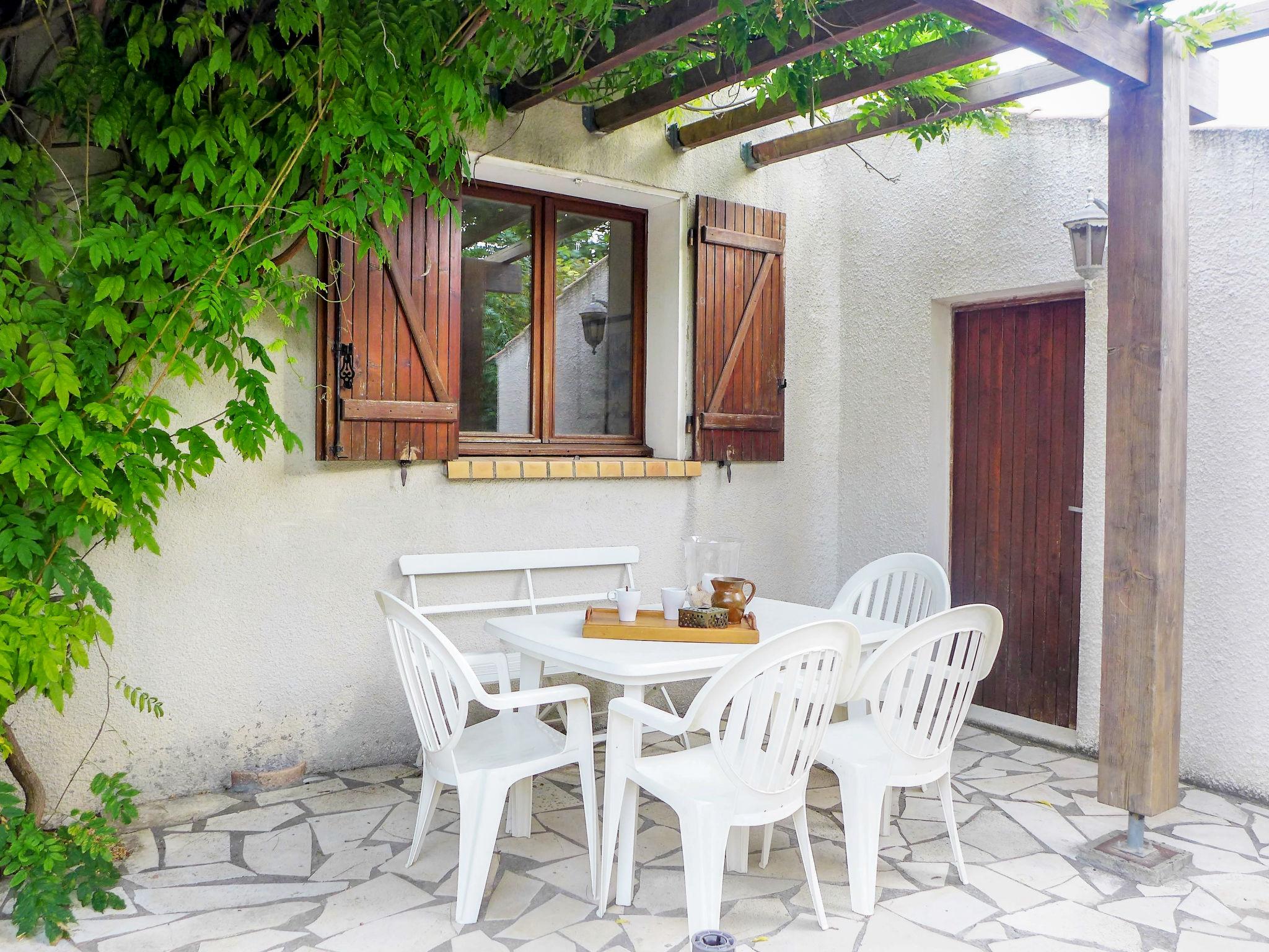Photo 2 - Maison de 2 chambres à Salles-d'Aude avec jardin et terrasse