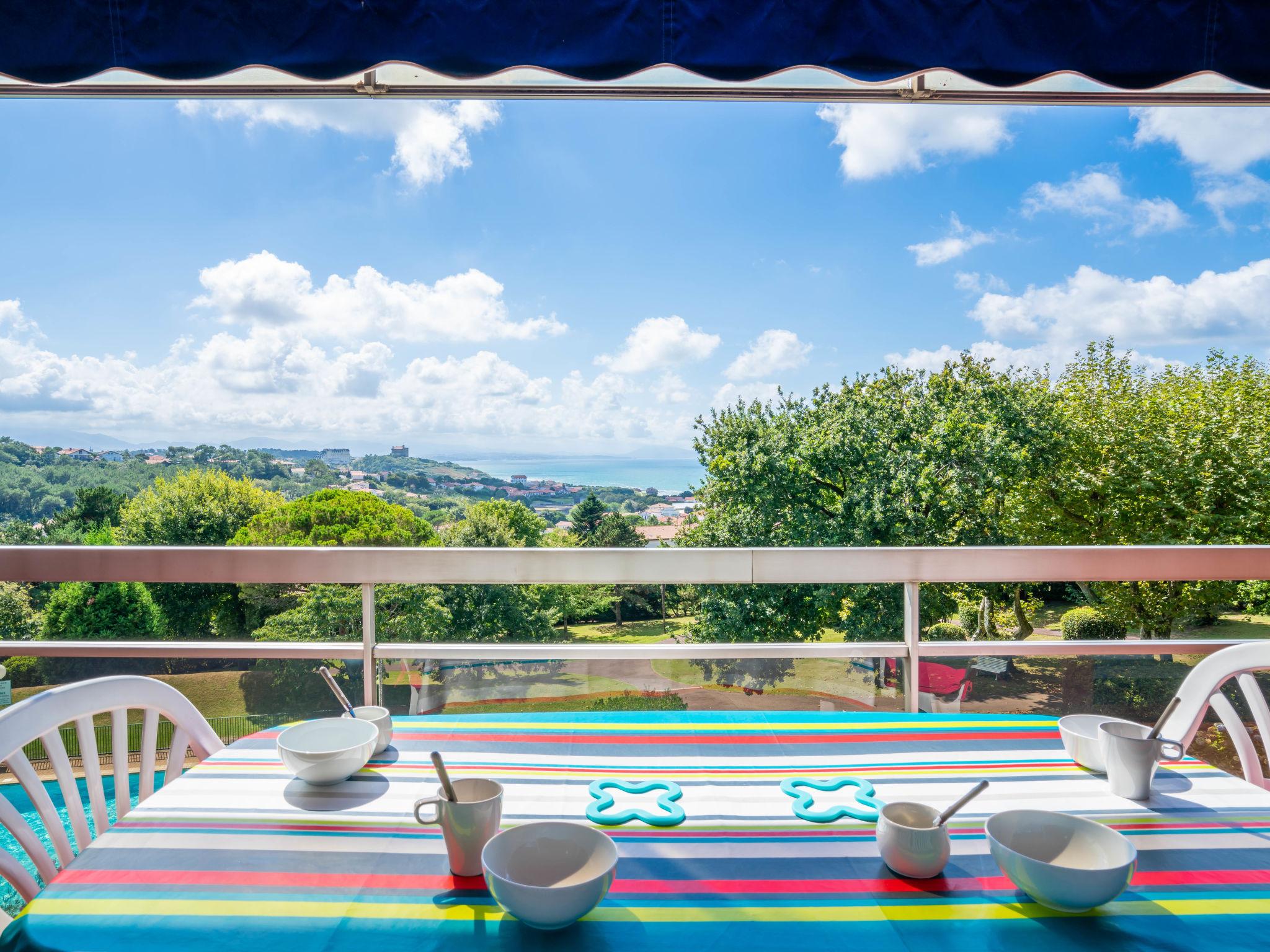 Foto 2 - Appartamento con 1 camera da letto a Biarritz con piscina e vista mare