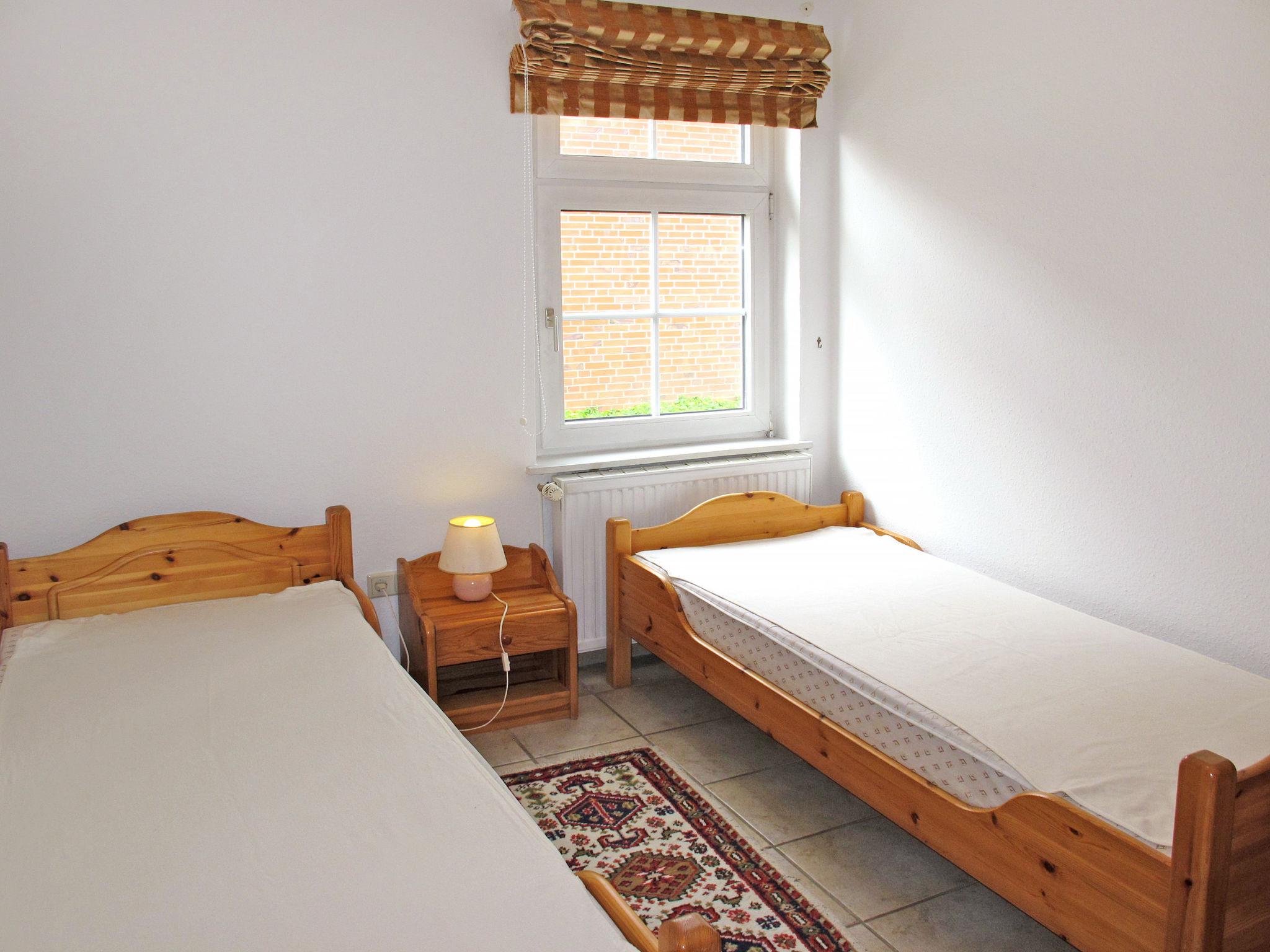 Foto 9 - Casa con 3 camere da letto a Bunde con giardino e vista mare
