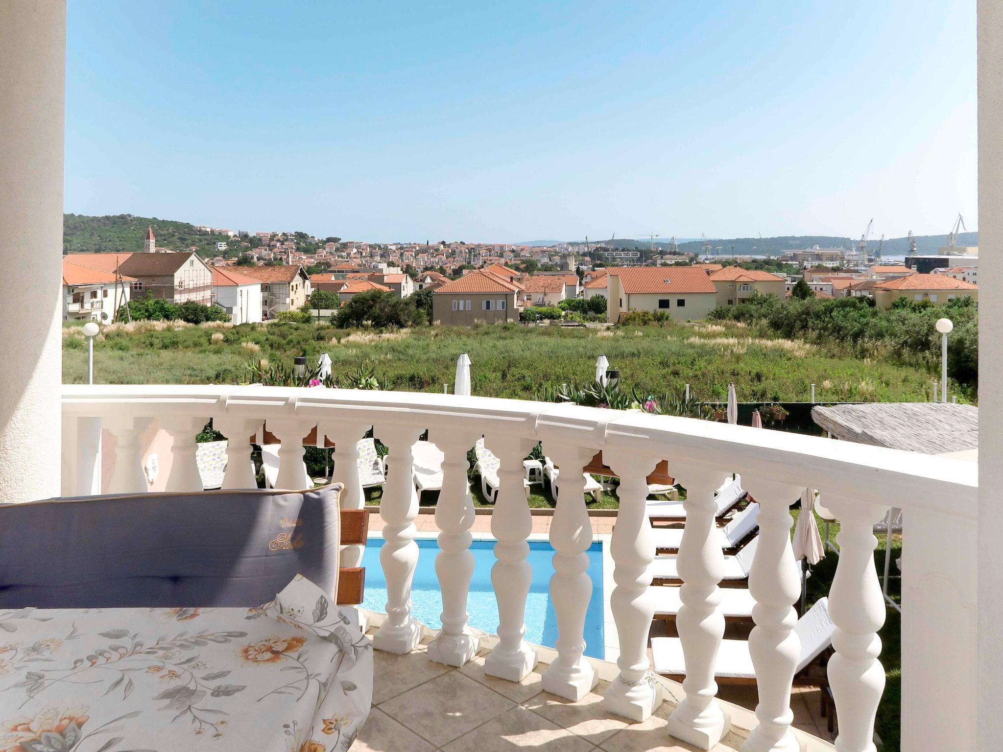 Foto 12 - Apartamento de 3 quartos em Trogir com piscina e vistas do mar