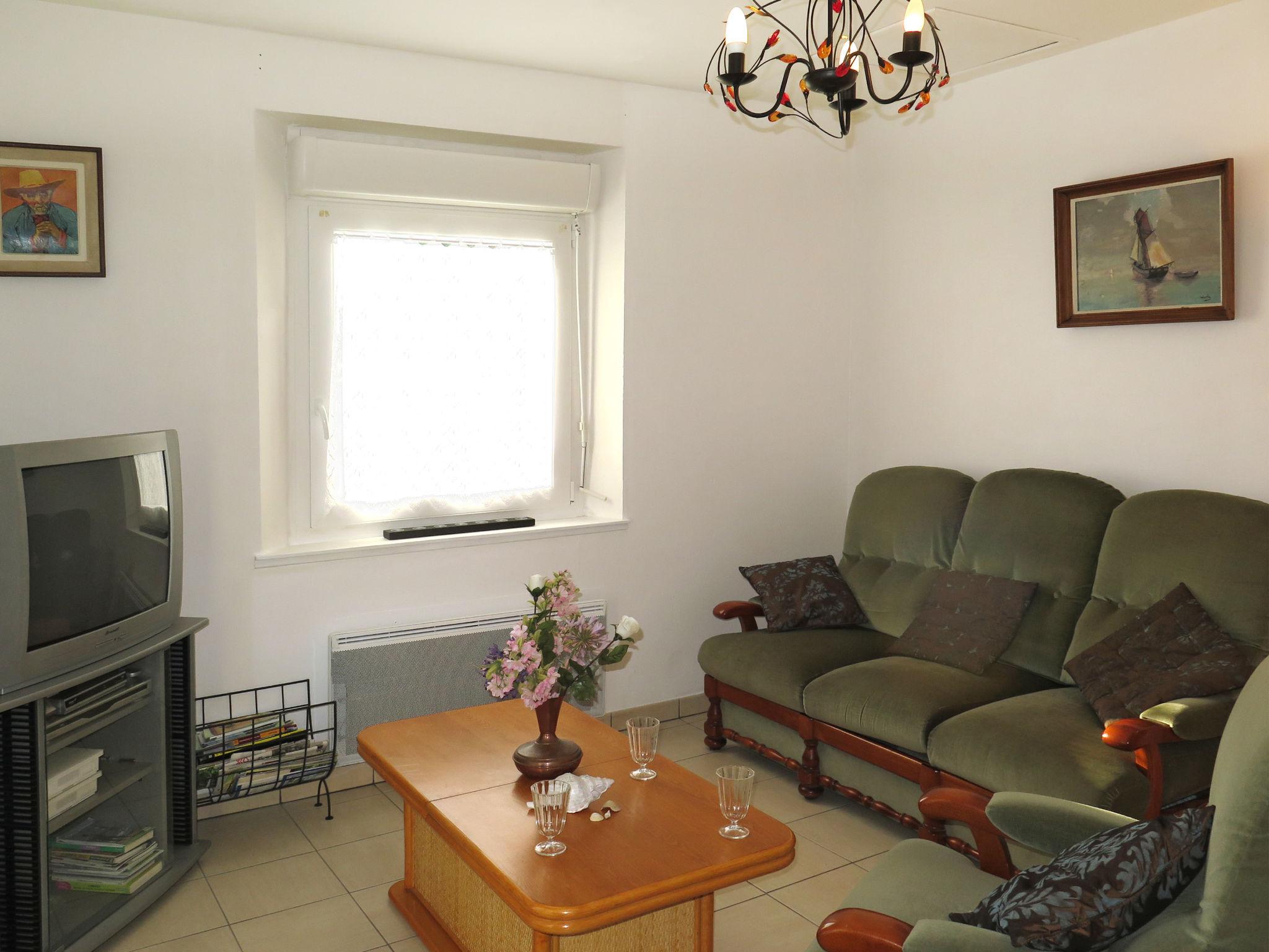 Photo 9 - 2 bedroom House in Pleubian with garden and sea view