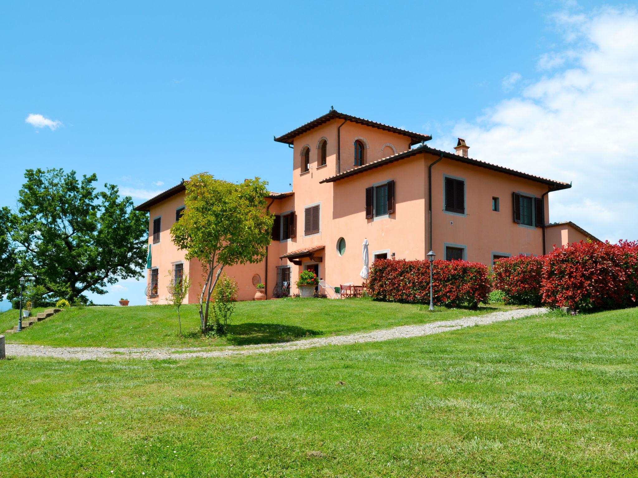 Photo 1 - Appartement de 2 chambres à Cerreto Guidi avec piscine et jardin