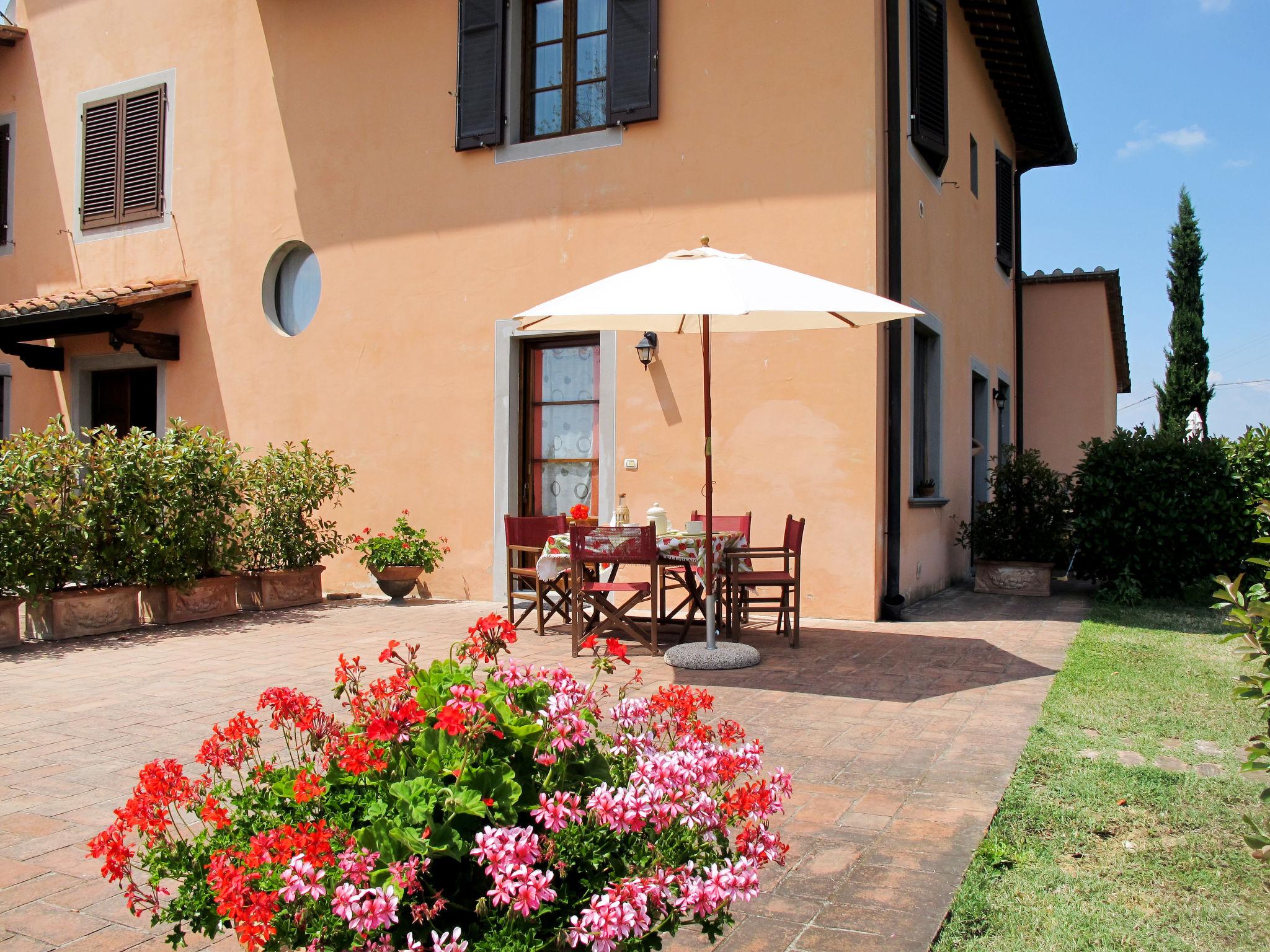 Photo 7 - Appartement de 2 chambres à Cerreto Guidi avec piscine et jardin
