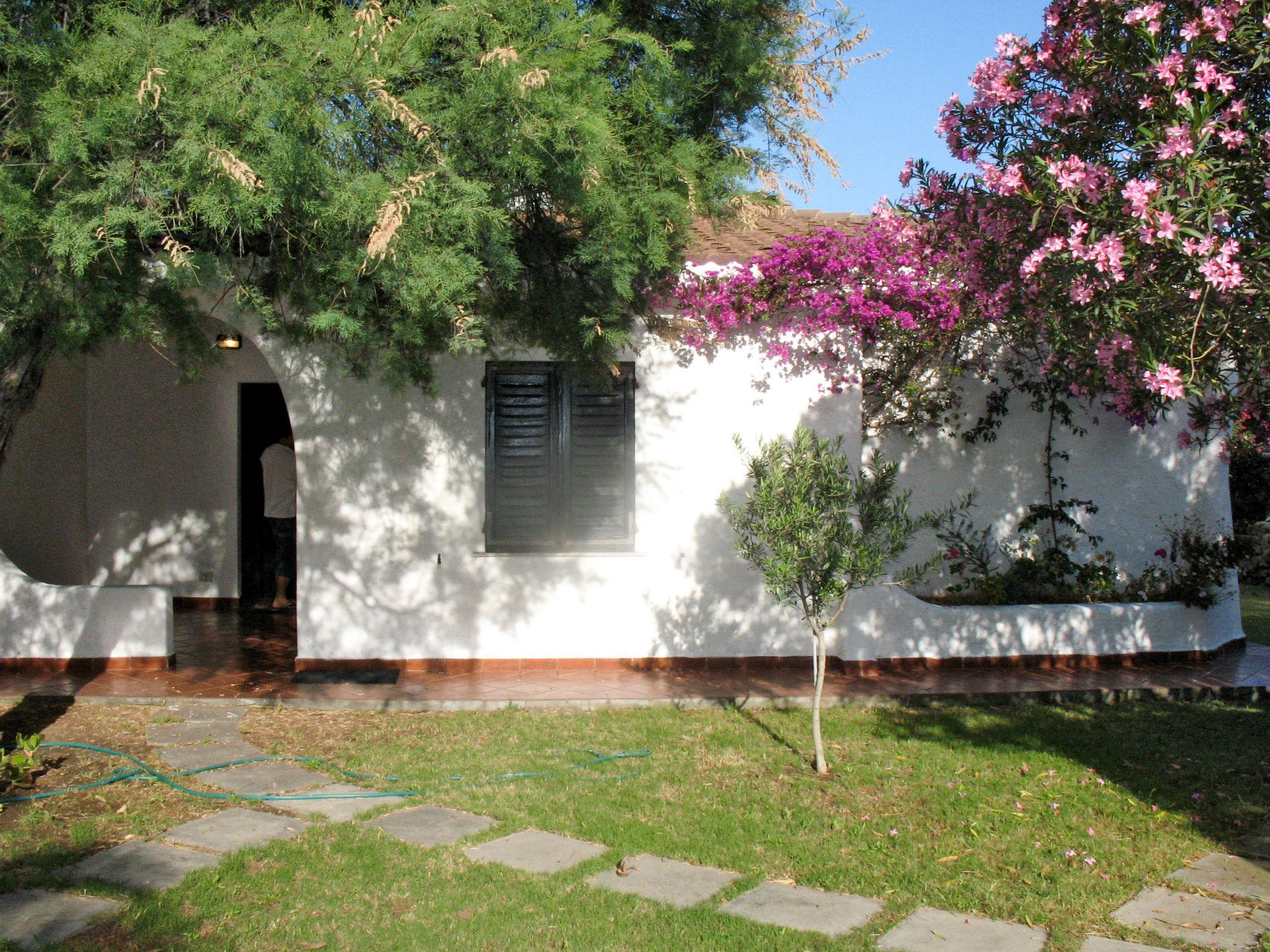 Foto 20 - Casa de 3 quartos em Muravera com jardim e vistas do mar