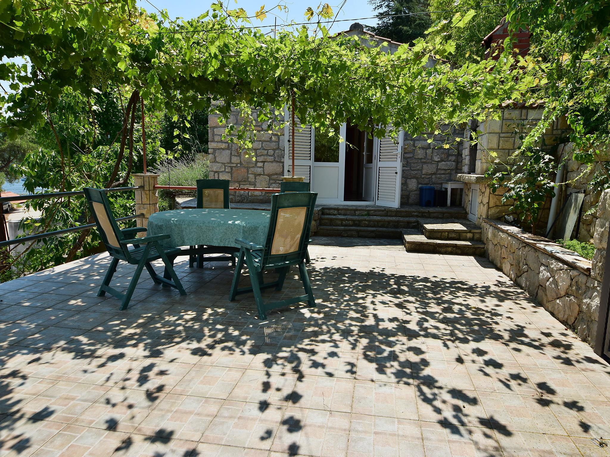 Foto 5 - Casa de 1 habitación en Šolta con terraza y vistas al mar