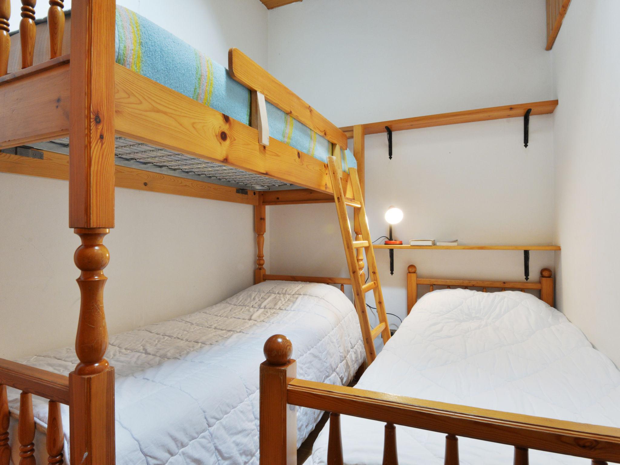 Foto 12 - Appartamento con 2 camere da letto a Canazei con vista sulle montagne