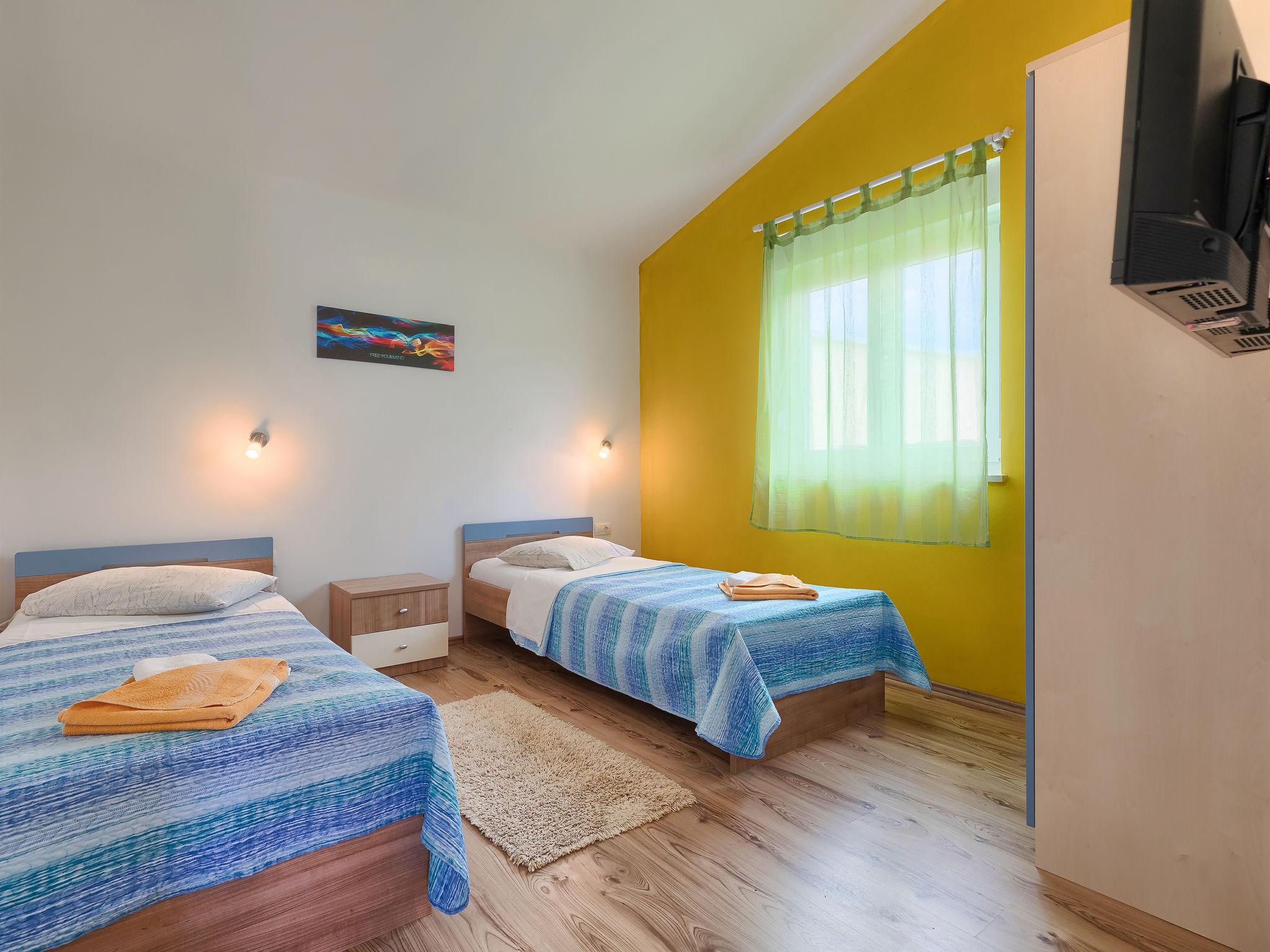 Foto 22 - Casa con 2 camere da letto a Vodnjan con piscina privata e vista mare