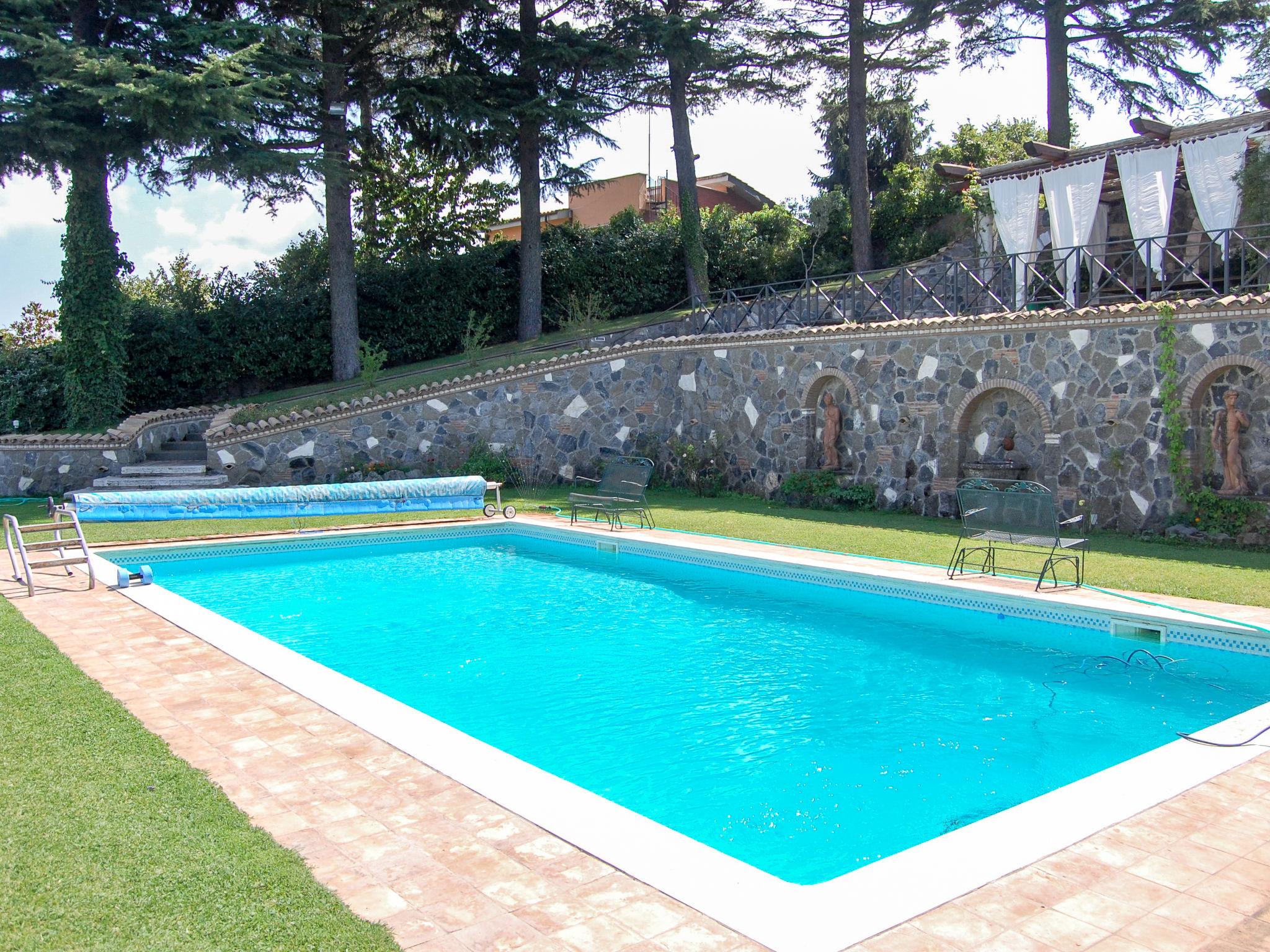 Photo 2 - Maison de 5 chambres à Rocca di Papa avec piscine privée et jardin