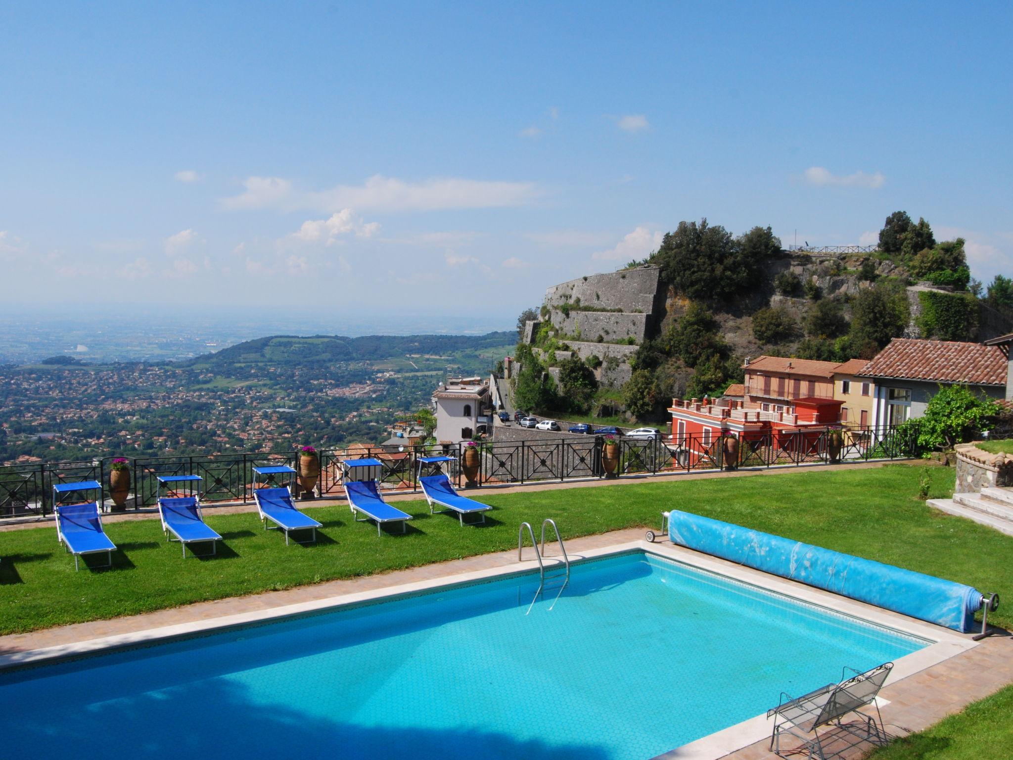 Foto 4 - Casa de 5 habitaciones en Rocca di Papa con piscina privada y jardín