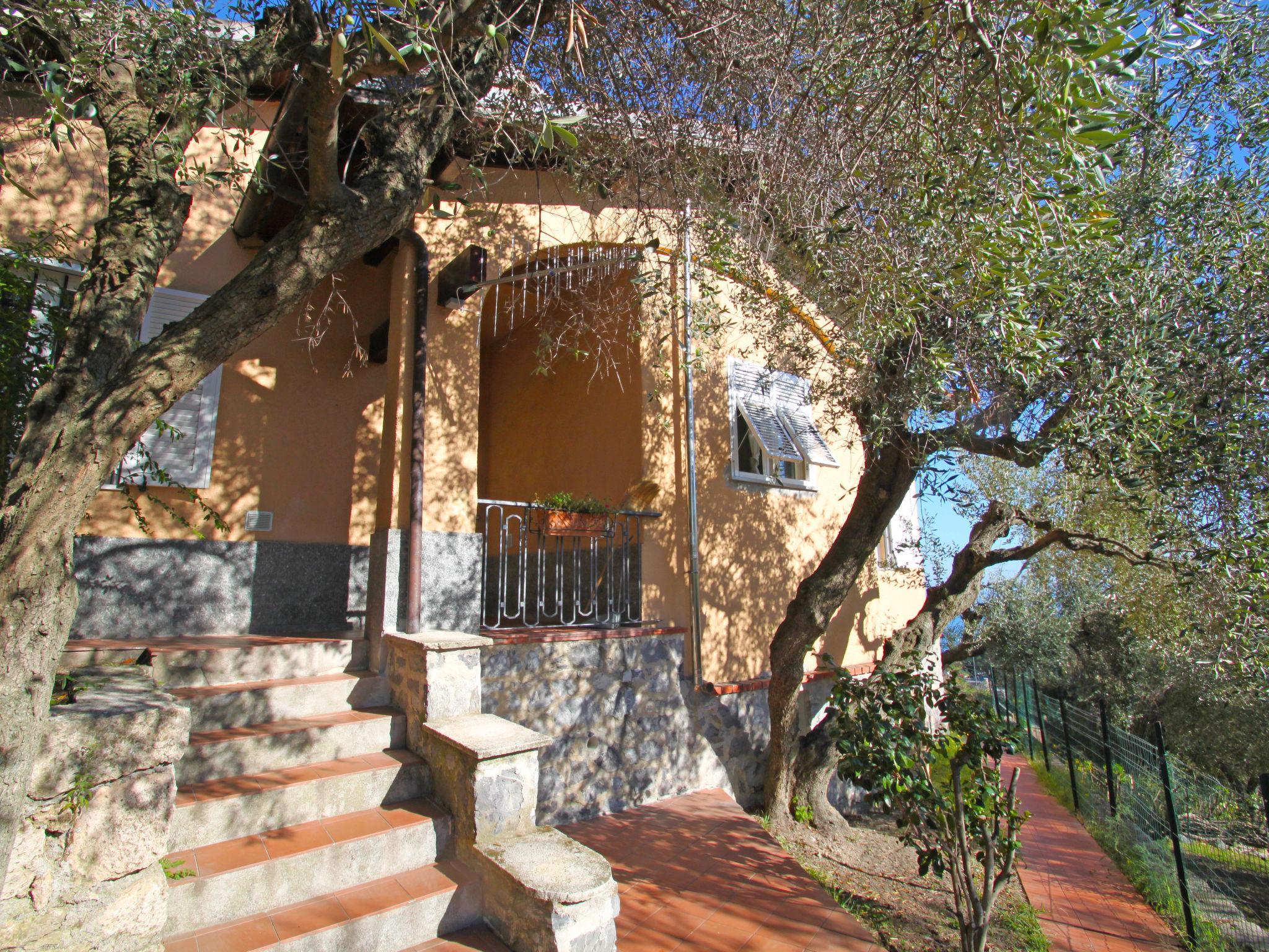 Foto 4 - Casa de 3 quartos em Finale Ligure com jardim e terraço