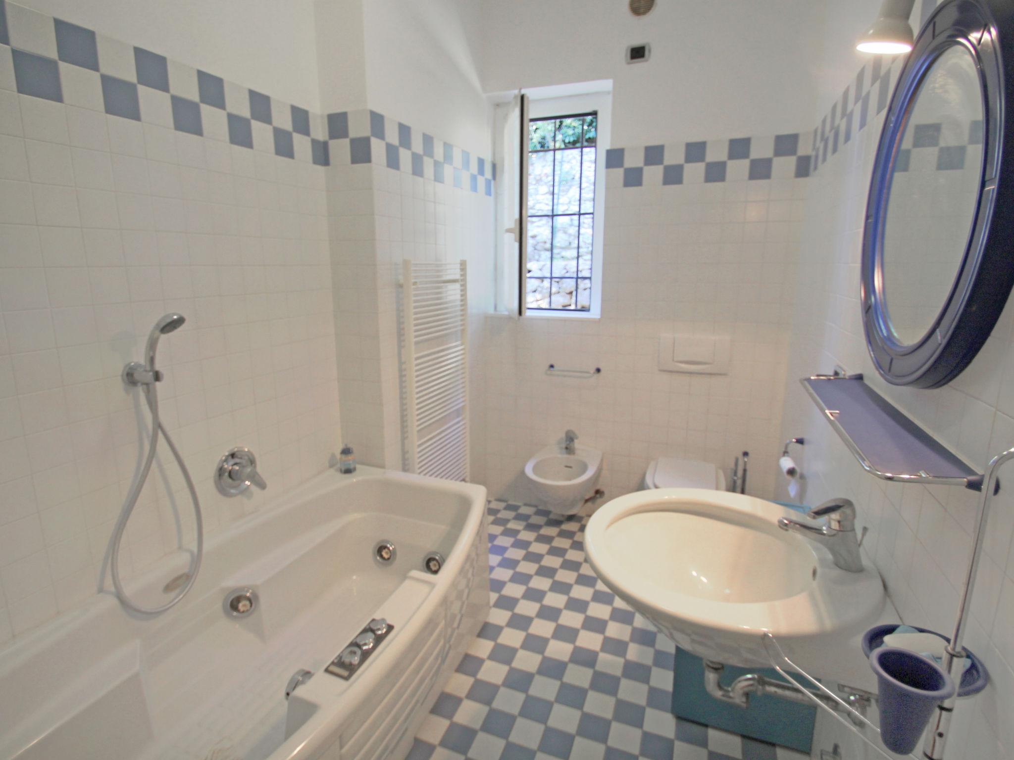 Photo 22 - 3 bedroom House in Finale Ligure with terrace and sea view
