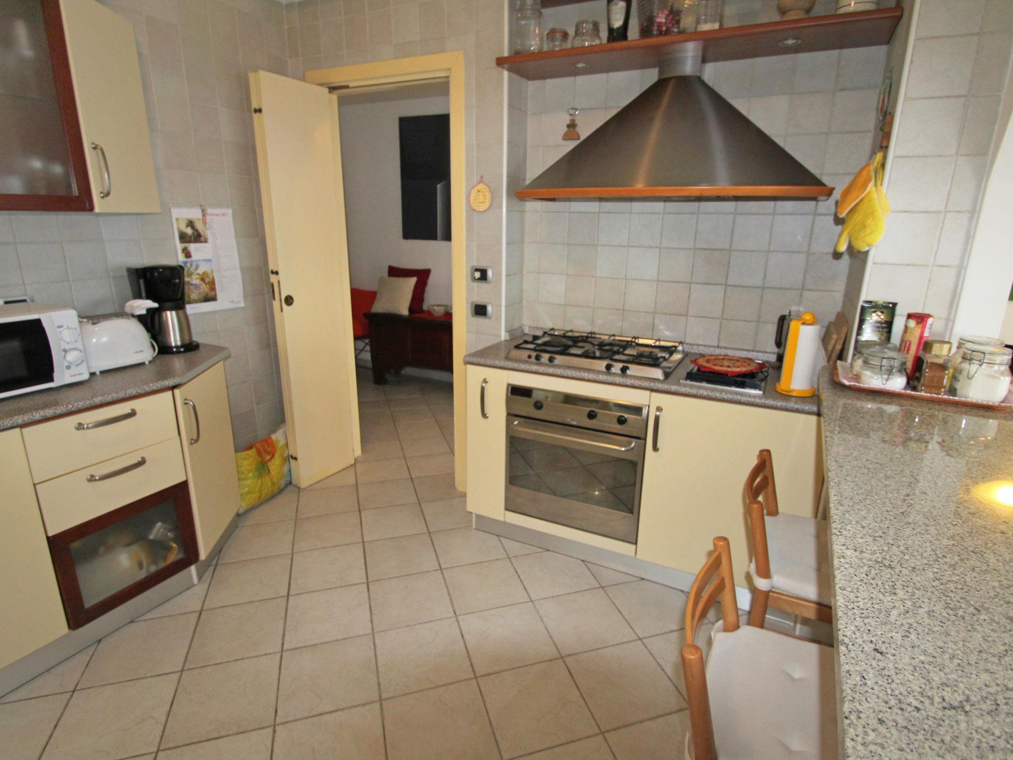 Photo 13 - 3 bedroom House in Finale Ligure with garden and terrace