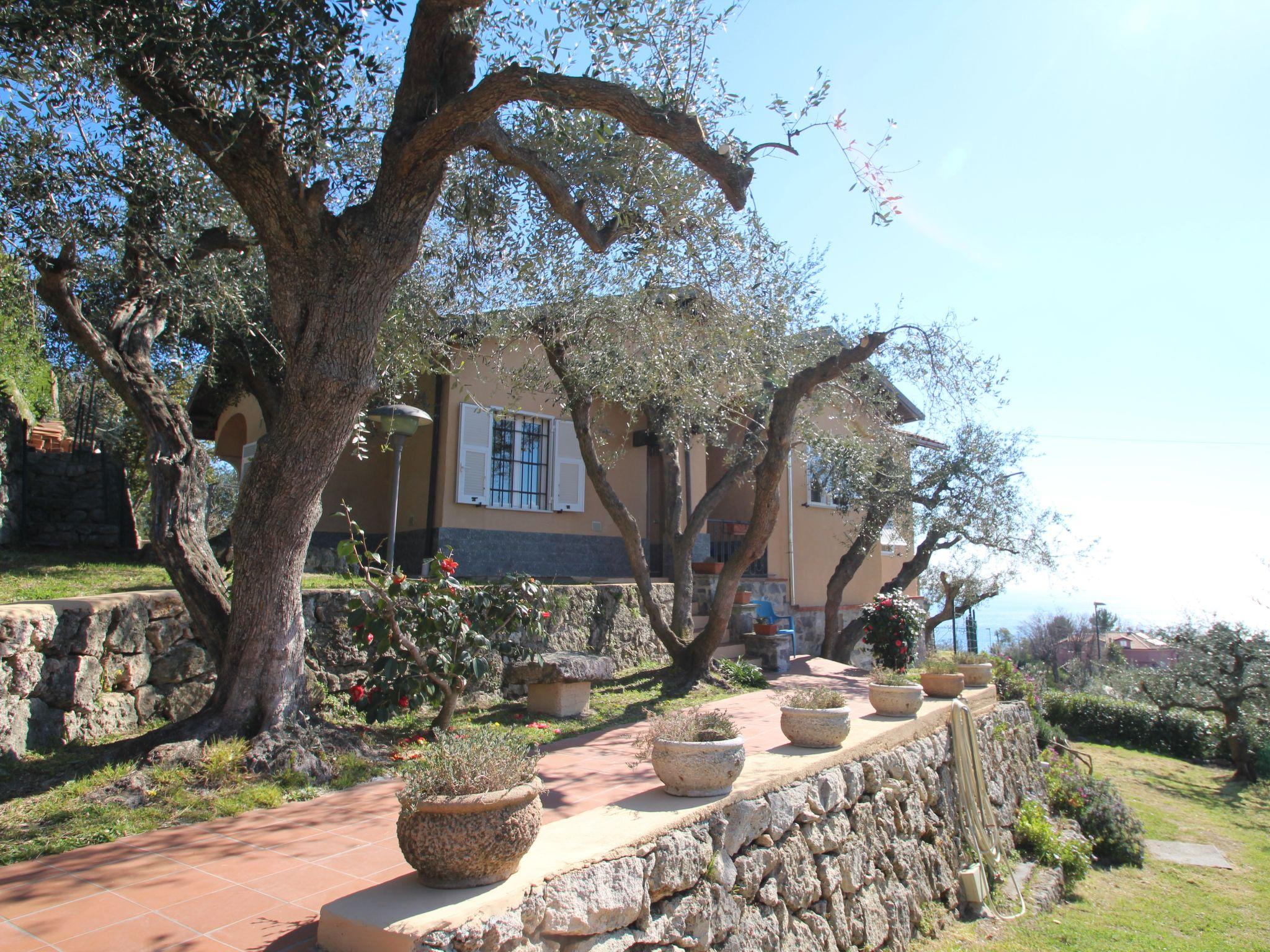 Foto 1 - Casa de 3 quartos em Finale Ligure com jardim e terraço