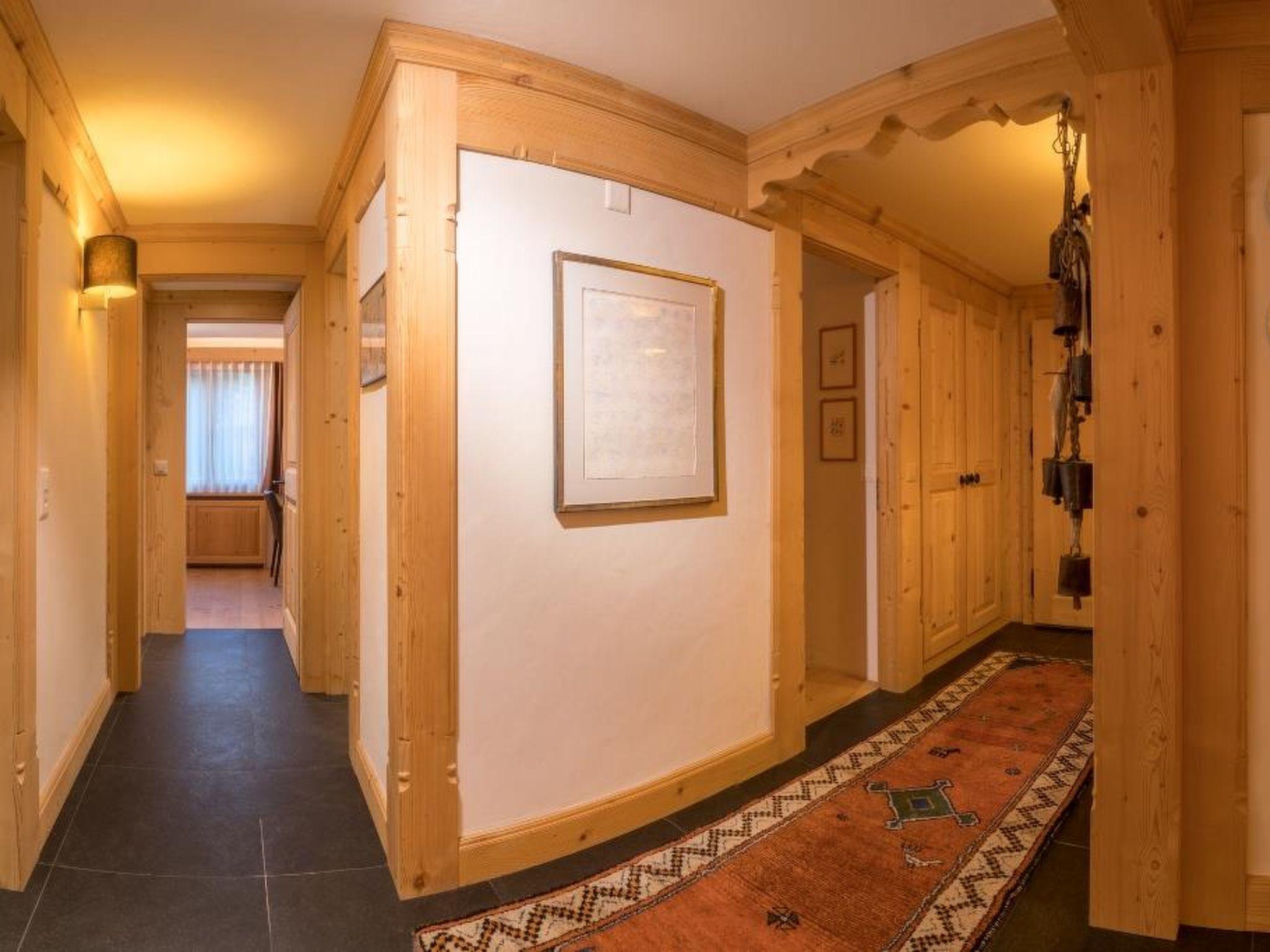 Photo 6 - 3 bedroom Apartment in Saanen