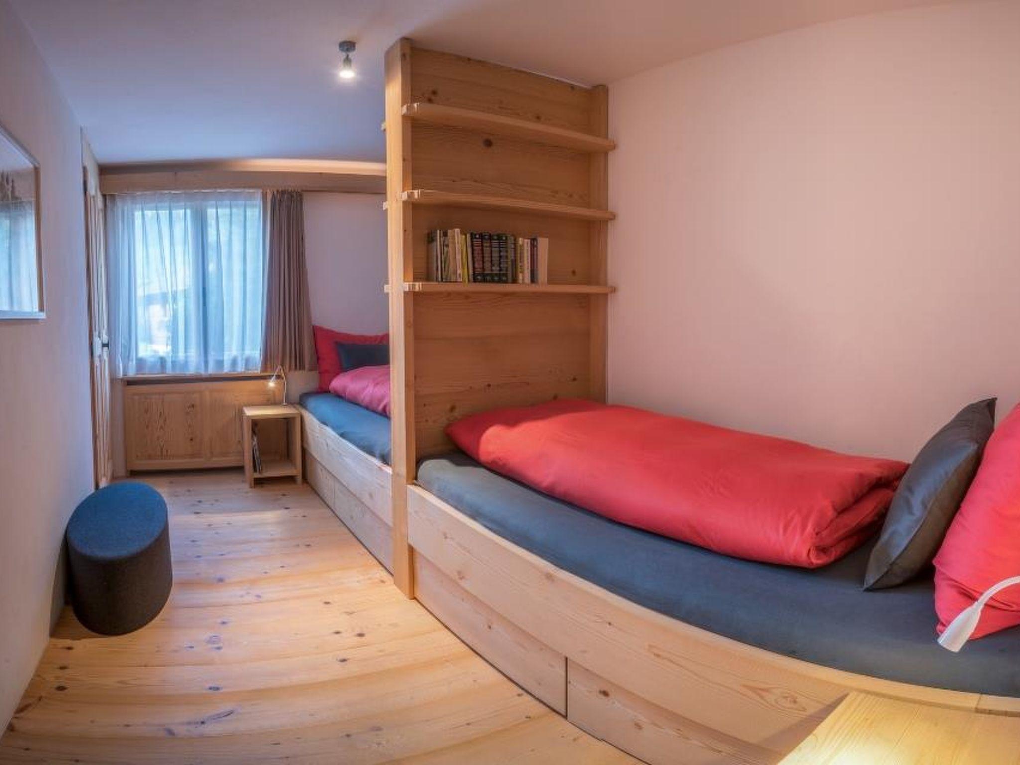 Foto 16 - Apartment mit 3 Schlafzimmern in Saanen
