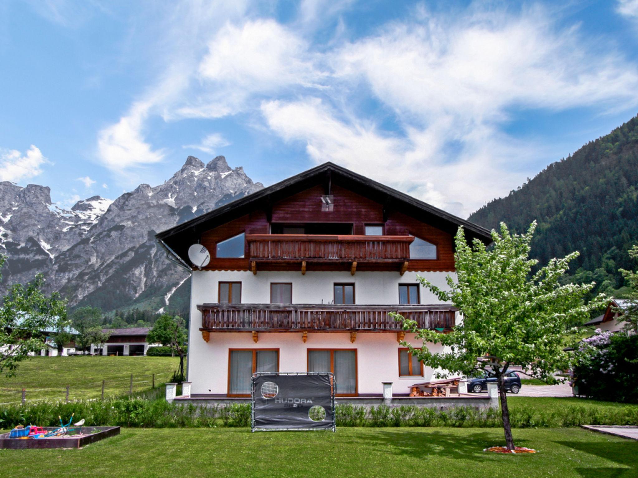 Photo 1 - Appartement de 2 chambres à Werfenweng avec jardin et vues sur la montagne