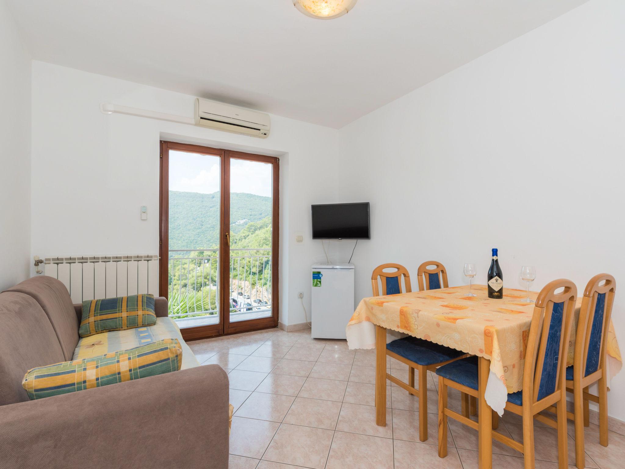 Photo 3 - 2 bedroom Apartment in Labin with sea view