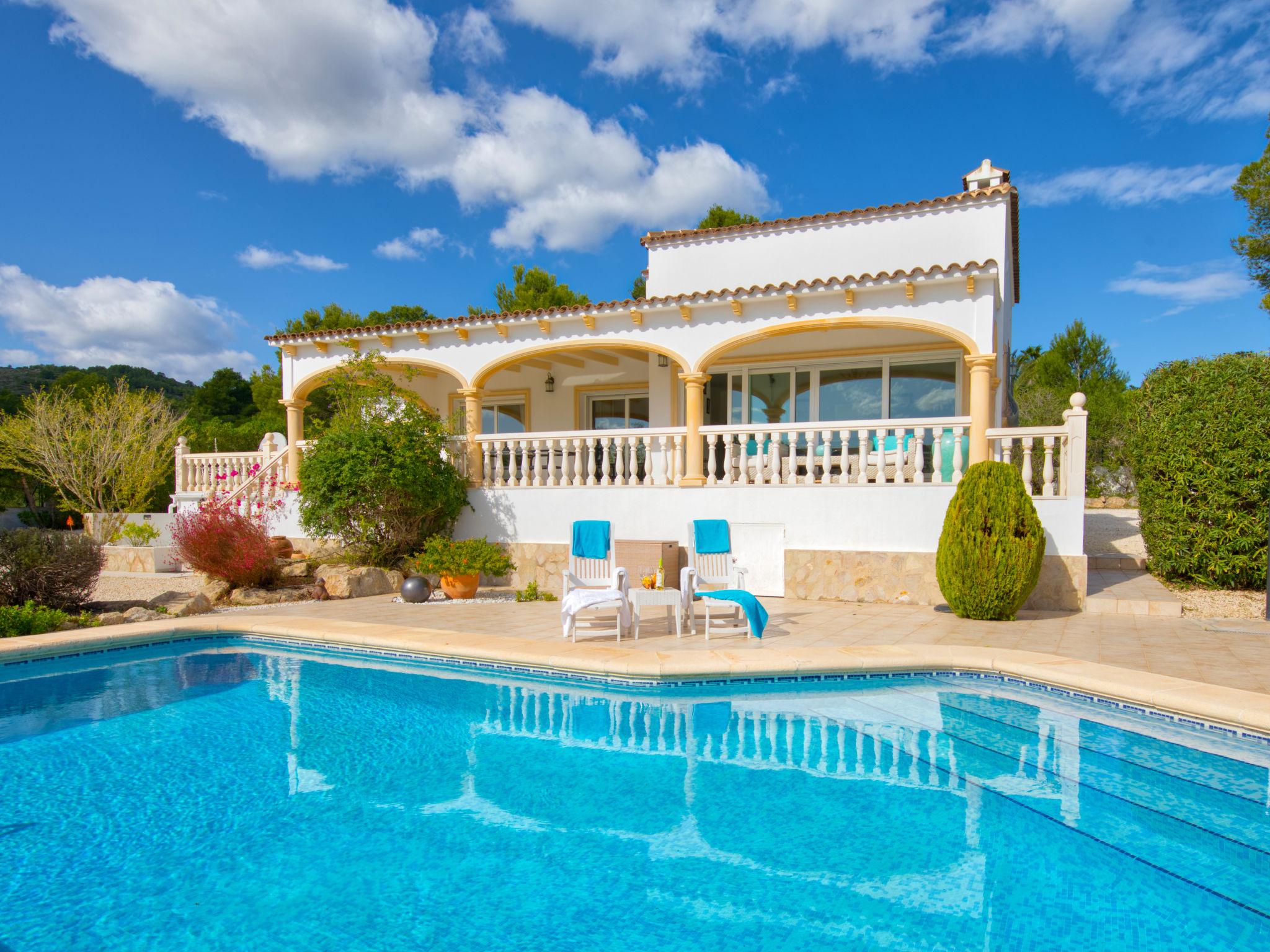 Foto 1 - Casa con 3 camere da letto a Jávea con piscina privata e giardino