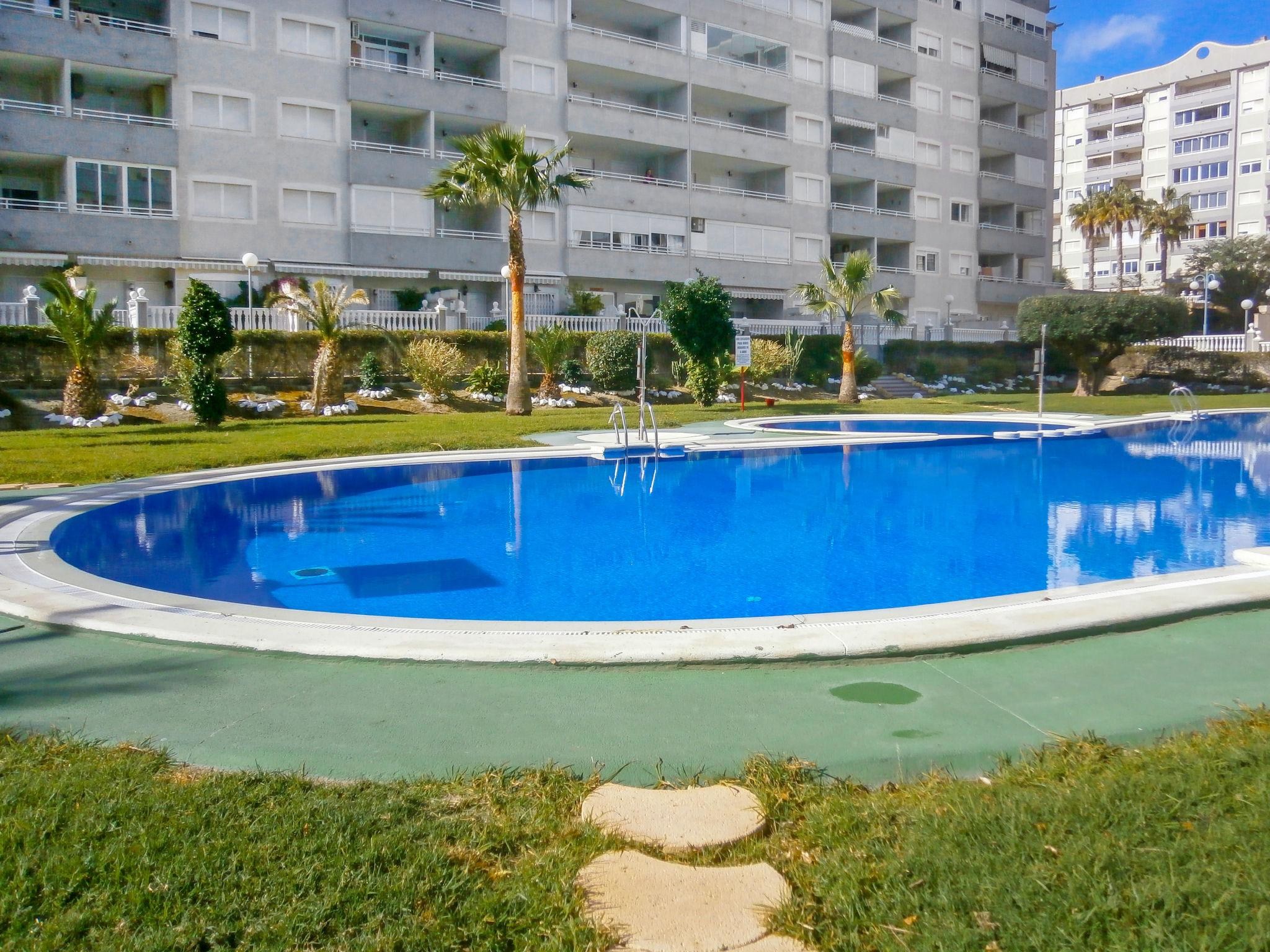 Foto 15 - Apartamento de 2 habitaciones en Villajoyosa con piscina y vistas al mar