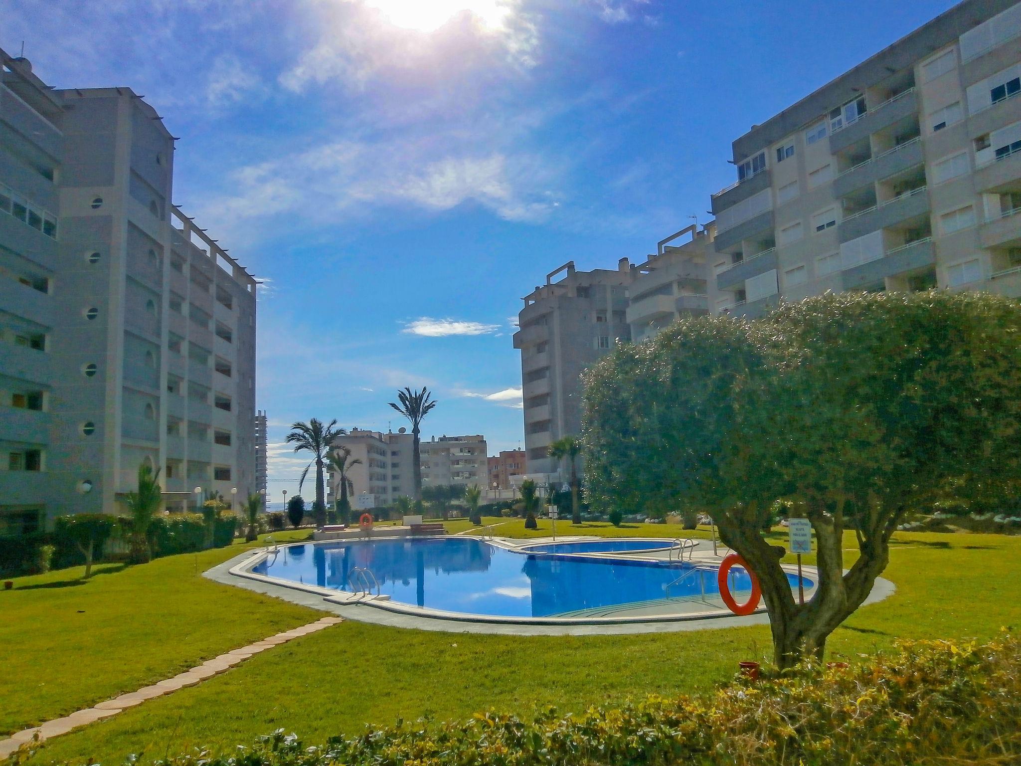 Foto 1 - Apartamento de 2 habitaciones en Villajoyosa con piscina y vistas al mar