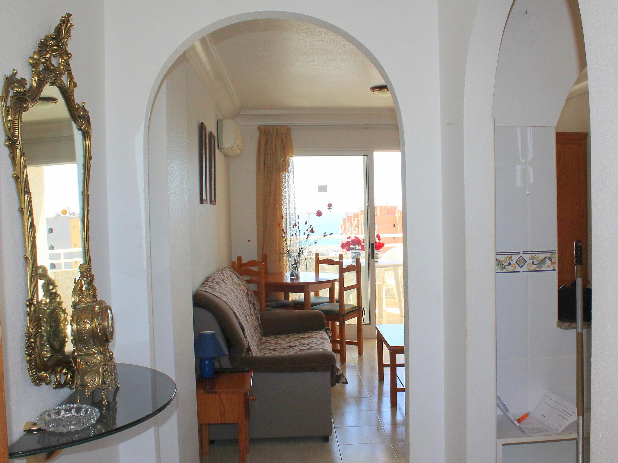 Foto 13 - Apartamento de 2 habitaciones en Villajoyosa con piscina y vistas al mar