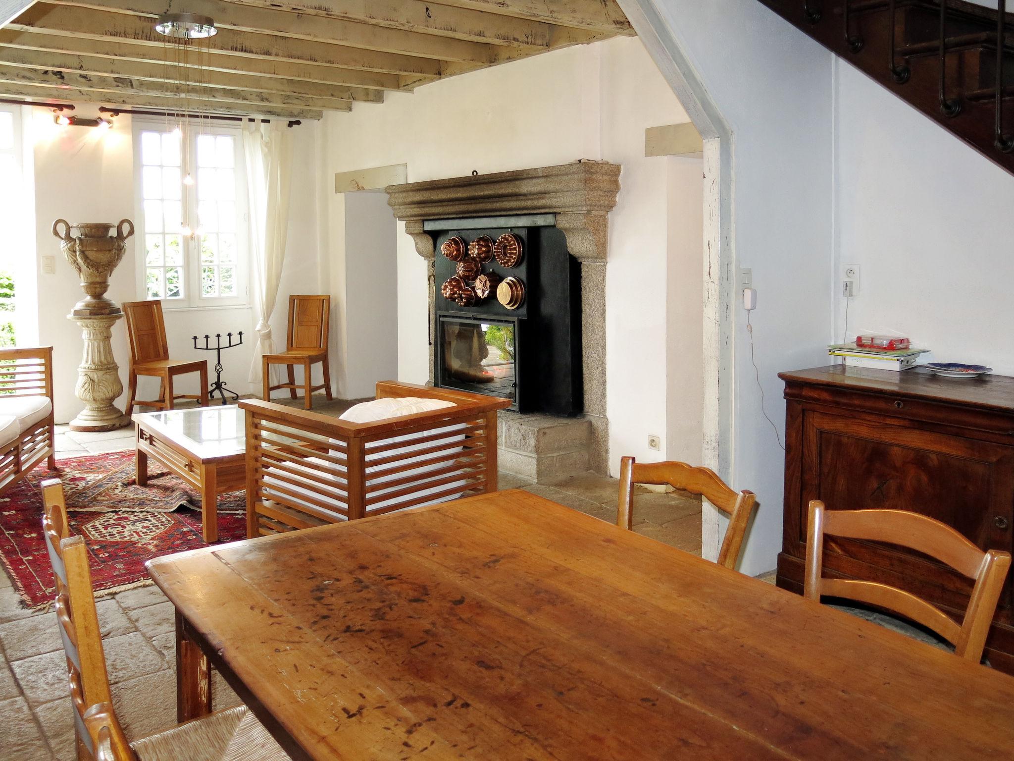 Foto 5 - Haus mit 4 Schlafzimmern in Saint-Sulpice-les-Feuilles mit privater pool und garten