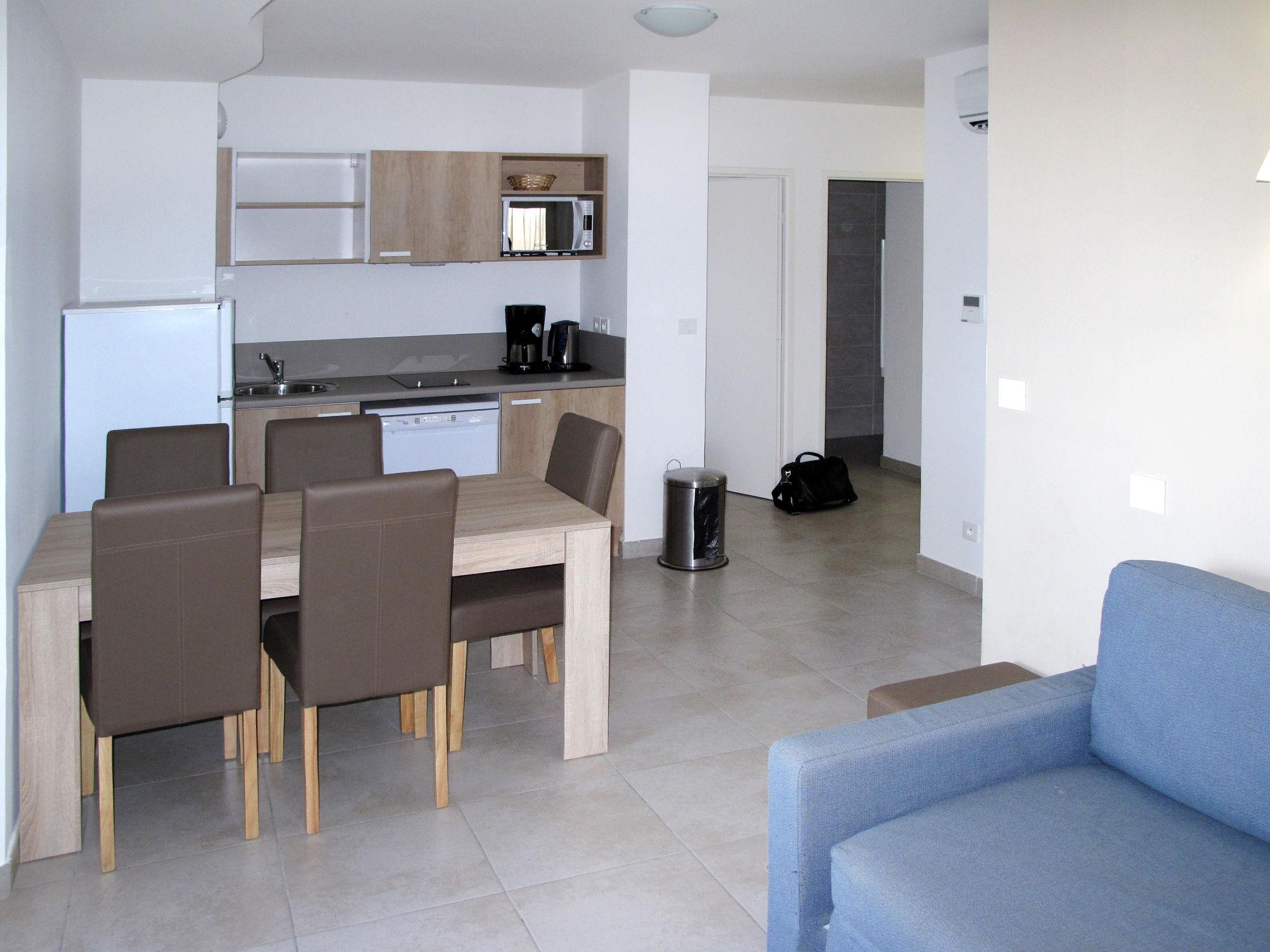 Photo 6 - 2 bedroom Apartment in Le Barcarès with swimming pool and terrace