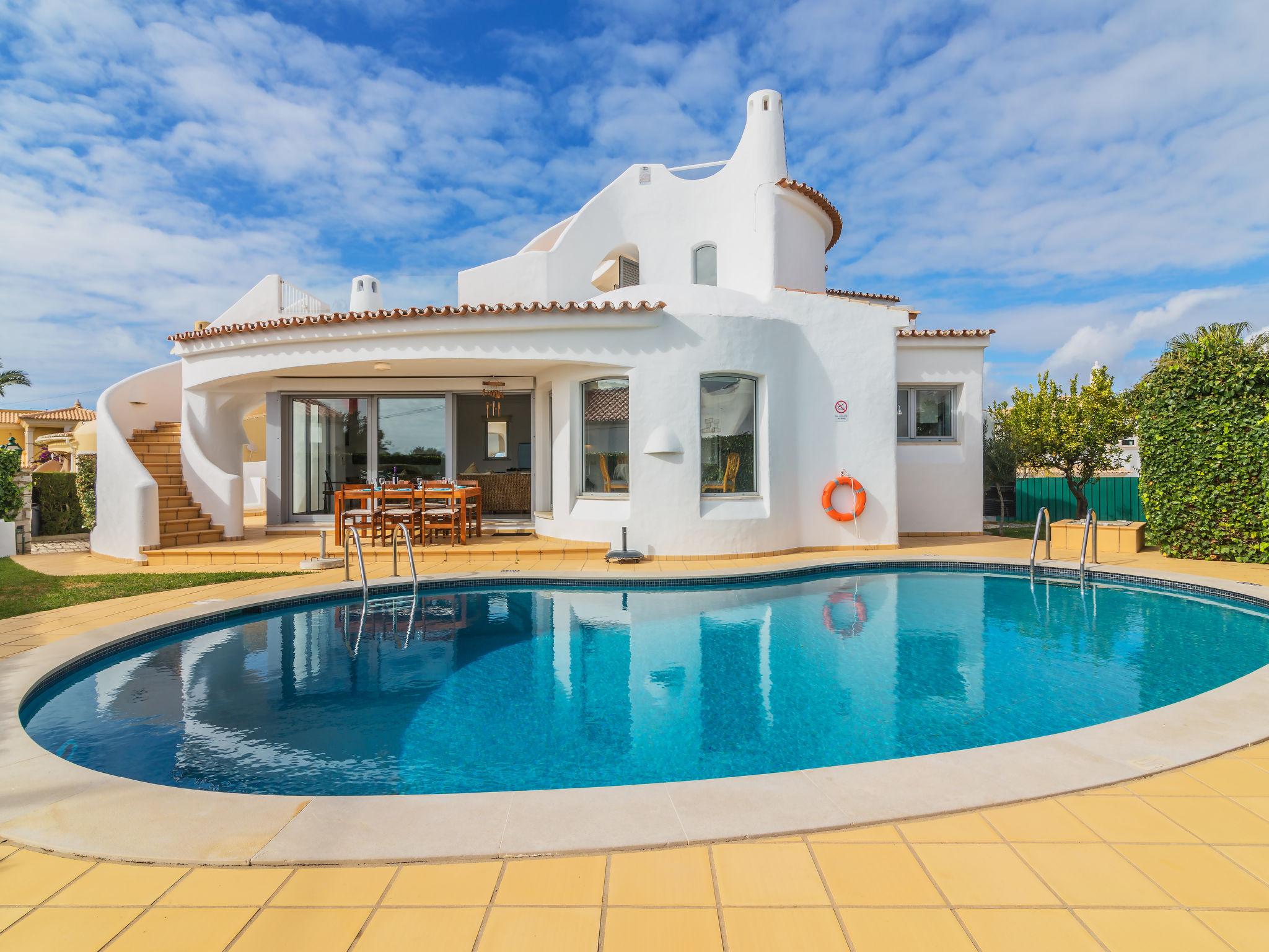 Foto 1 - Casa de 3 quartos em Albufeira com piscina privada e terraço