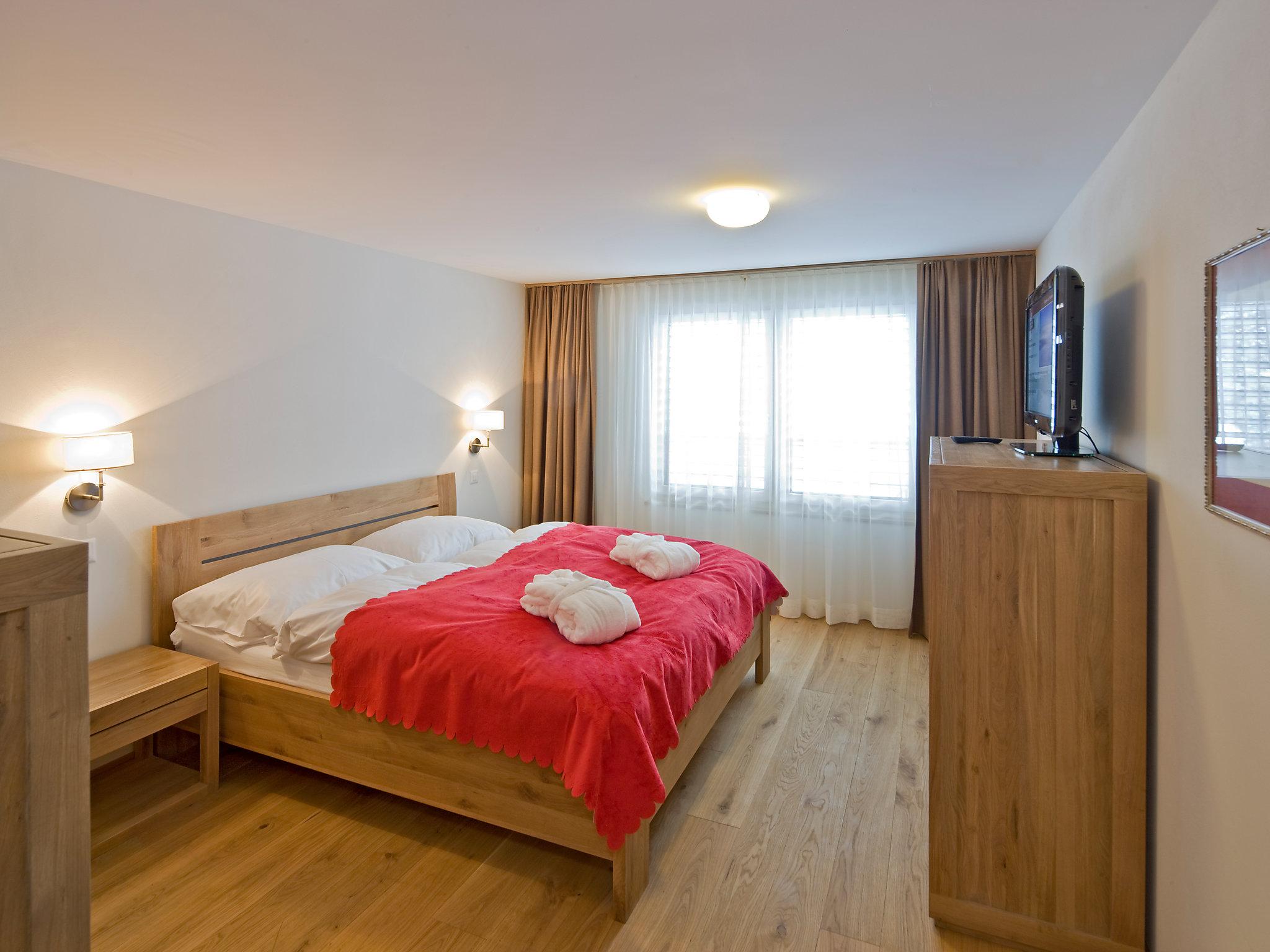 Foto 4 - Appartamento con 2 camere da letto a Zermatt con vista sulle montagne