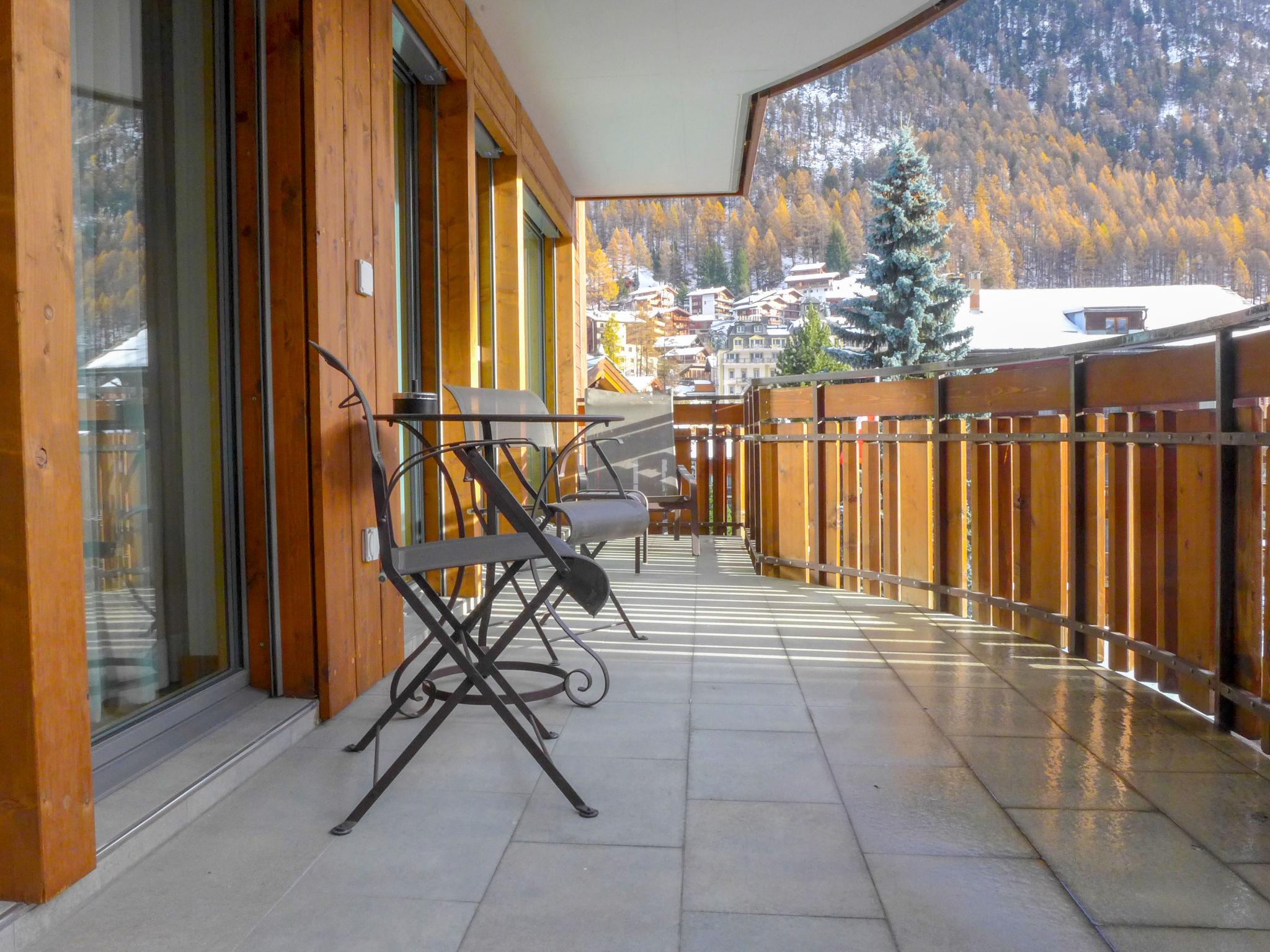 Foto 11 - Apartamento de 2 habitaciones en Zermatt con vistas a la montaña