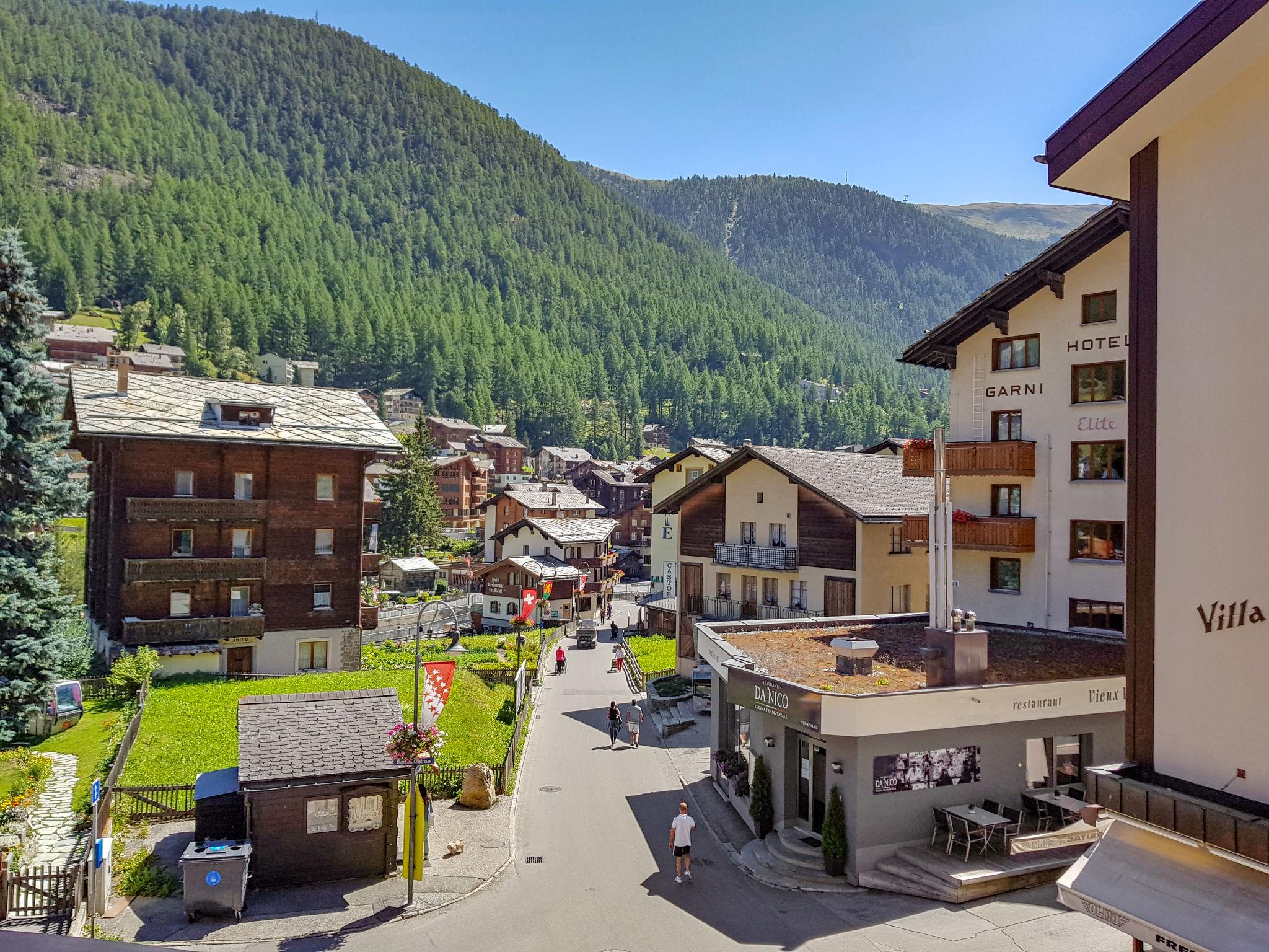 Foto 12 - Appartamento con 2 camere da letto a Zermatt