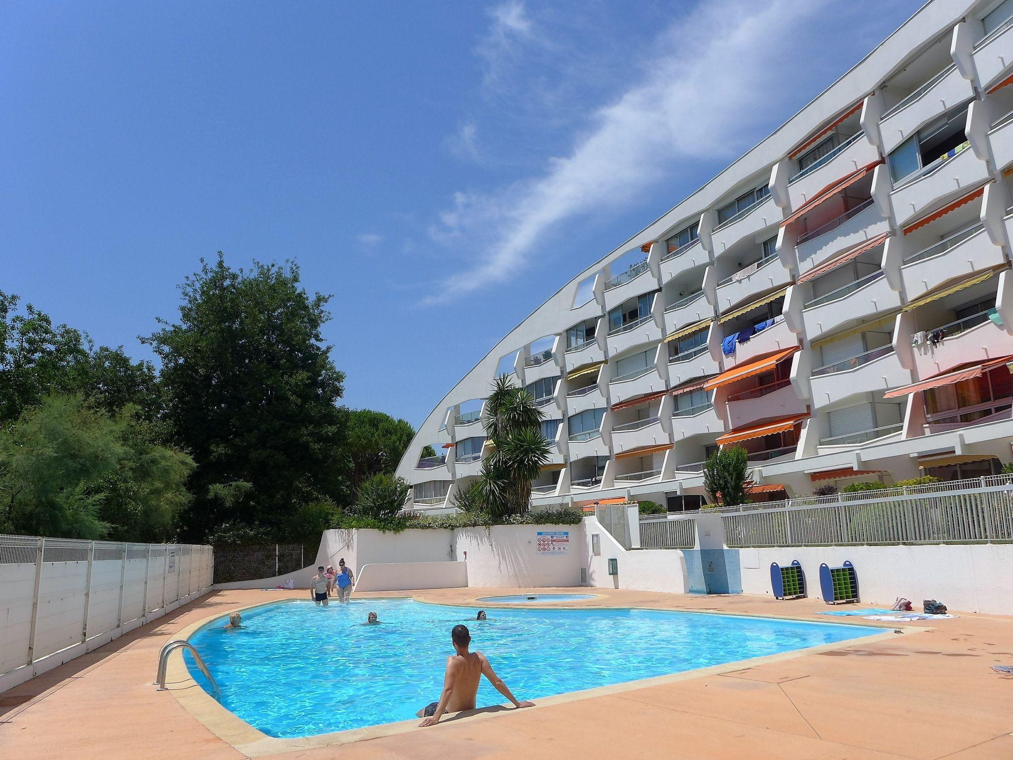 Foto 3 - Apartamento en La Grande-Motte con piscina y vistas al mar