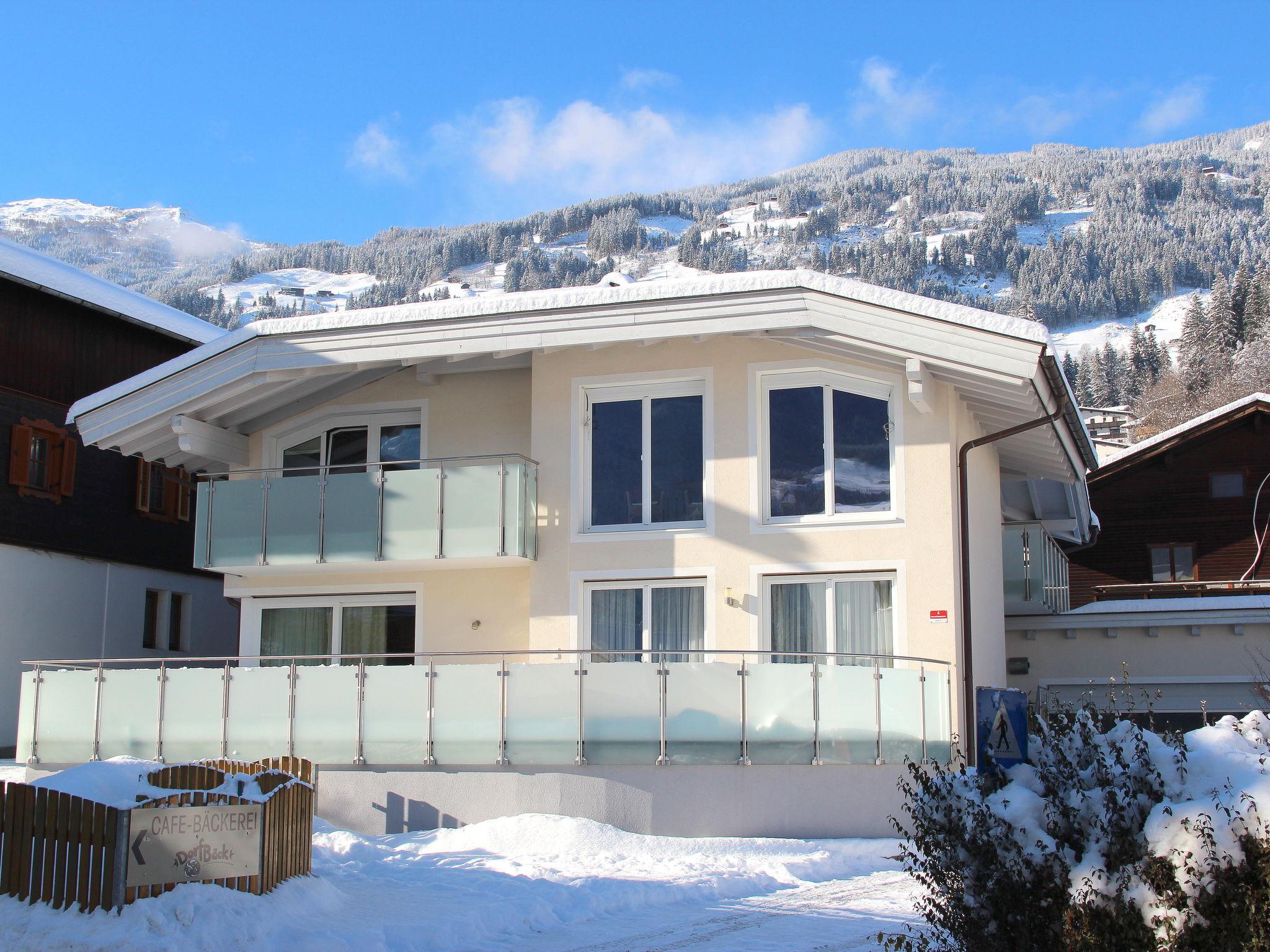 Foto 50 - Casa con 4 camere da letto a Fügen con giardino e vista sulle montagne