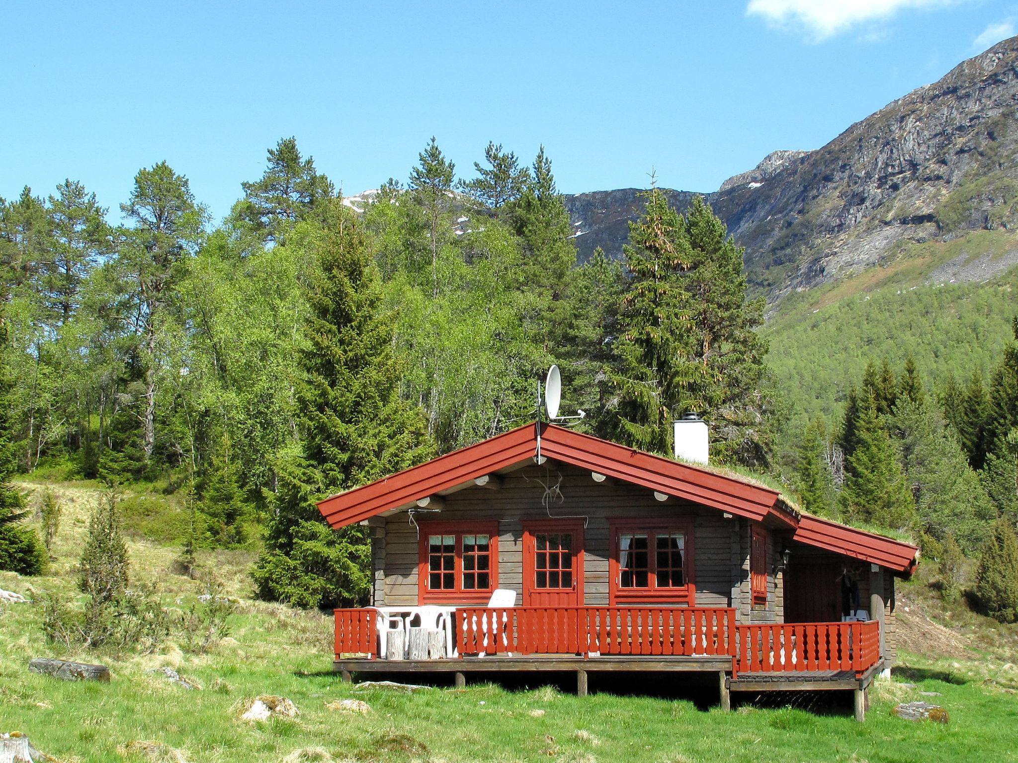 Foto 14 - Casa de 3 quartos em Sande i Sunnfjord com jardim e terraço