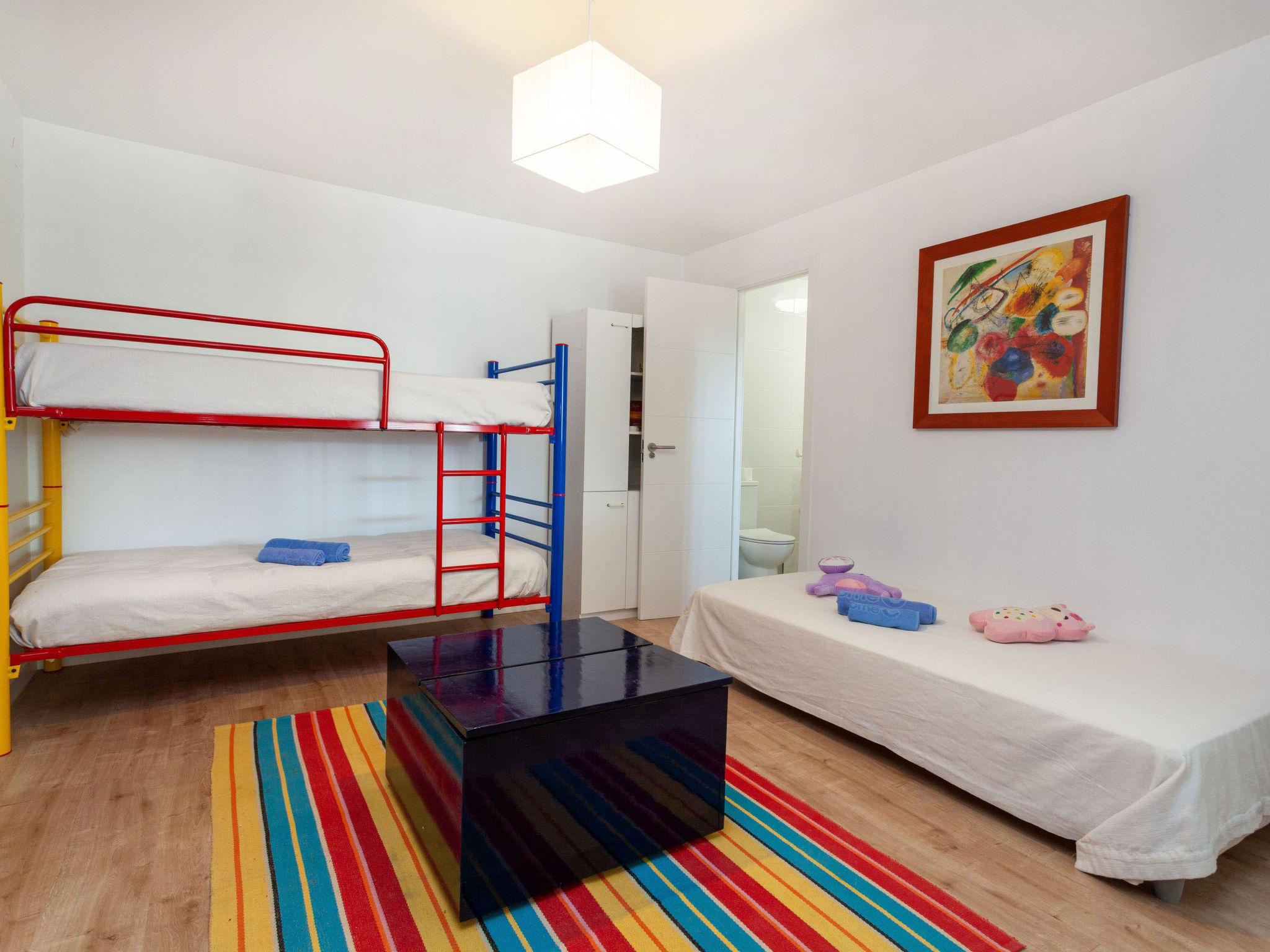 Foto 19 - Casa con 6 camere da letto a Llançà con piscina privata e vista mare