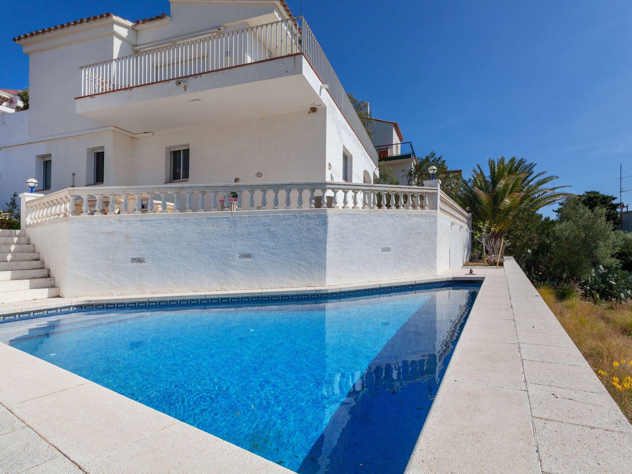 Foto 32 - Casa de 6 habitaciones en Llançà con piscina privada y vistas al mar