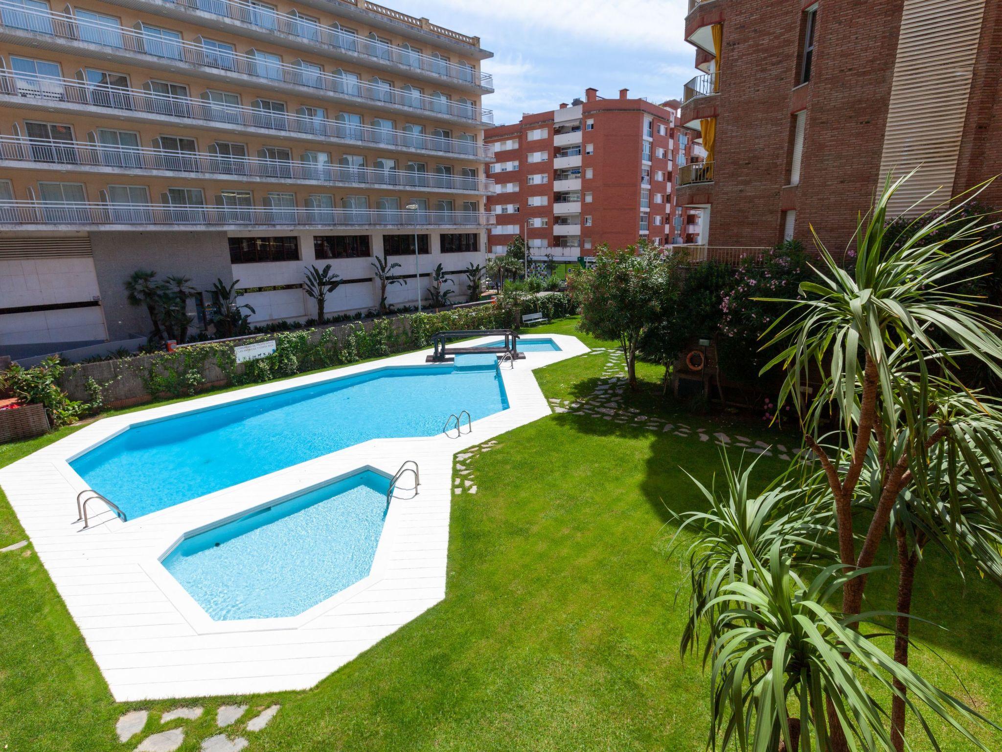 Foto 15 - Apartamento de 1 habitación en Lloret de Mar con piscina y vistas al mar