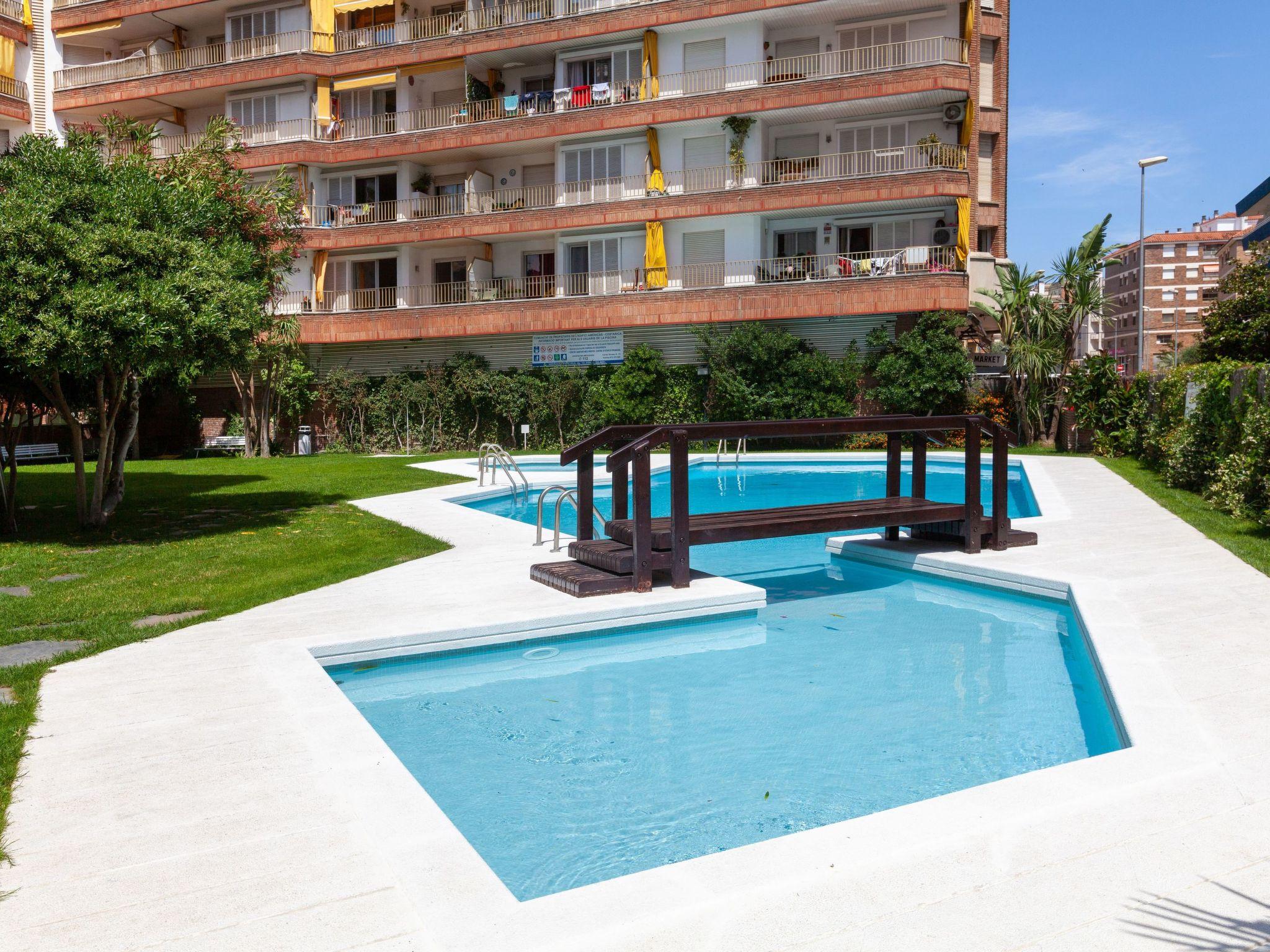 Foto 14 - Apartamento de 1 quarto em Lloret de Mar com piscina e vistas do mar