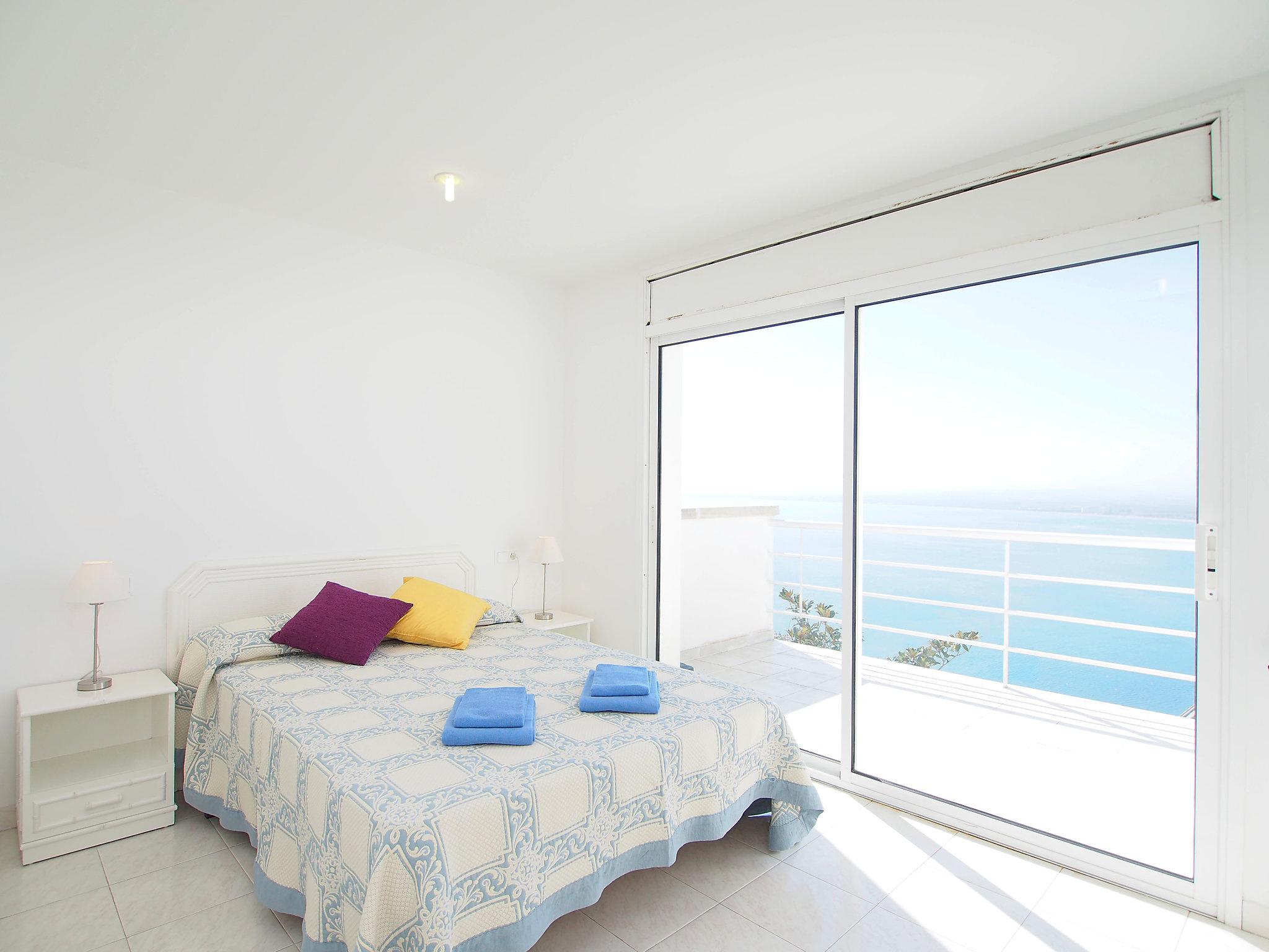 Foto 4 - Casa de 2 quartos em Roses com terraço e vistas do mar