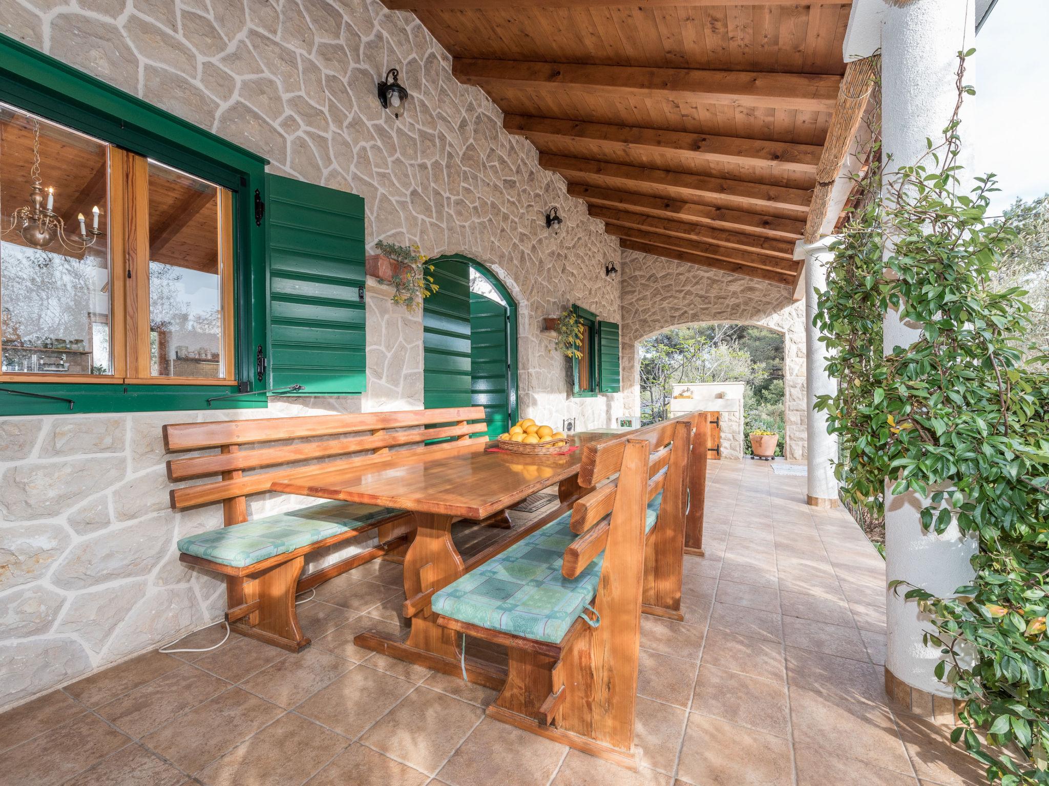 Foto 4 - Casa de 2 quartos em Sibenik com piscina e vistas do mar