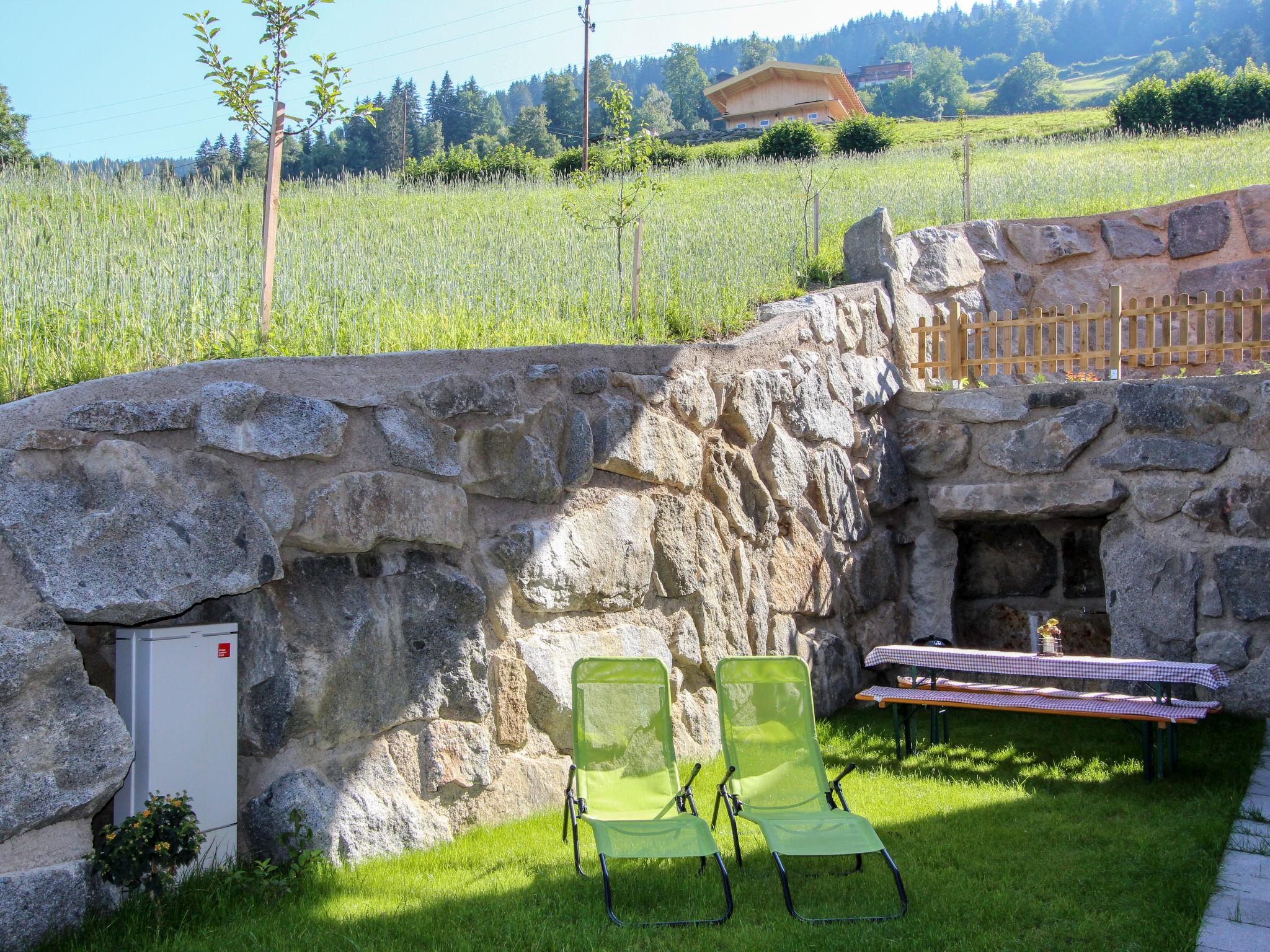 Foto 33 - Apartamento de 2 quartos em Aschau im Zillertal com jardim e vista para a montanha