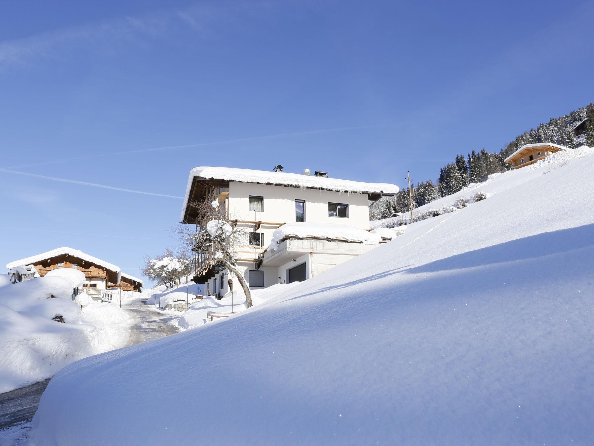 Foto 52 - Apartamento de 2 habitaciones en Aschau im Zillertal con jardín