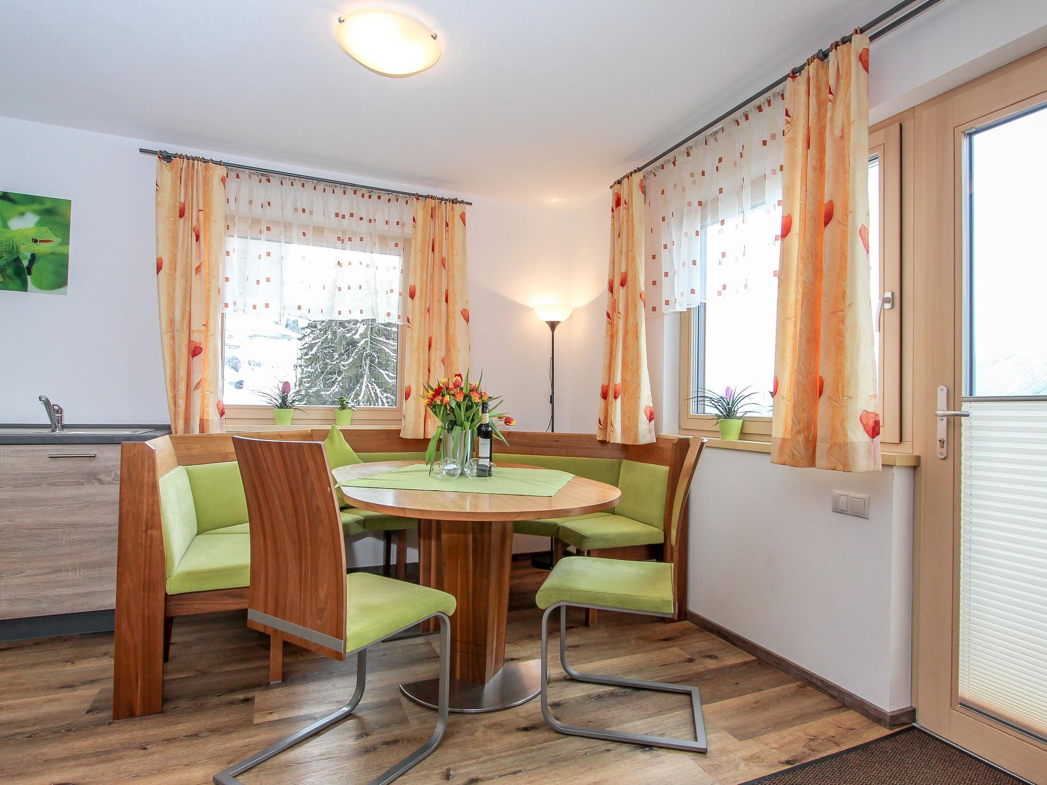 Photo 12 - 2 bedroom Apartment in Aschau im Zillertal with garden and mountain view