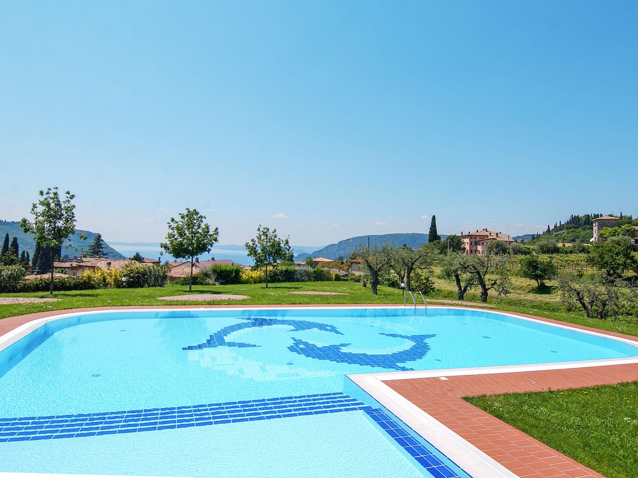 Foto 2 - Apartamento de 2 quartos em Costermano sul Garda com piscina e jardim